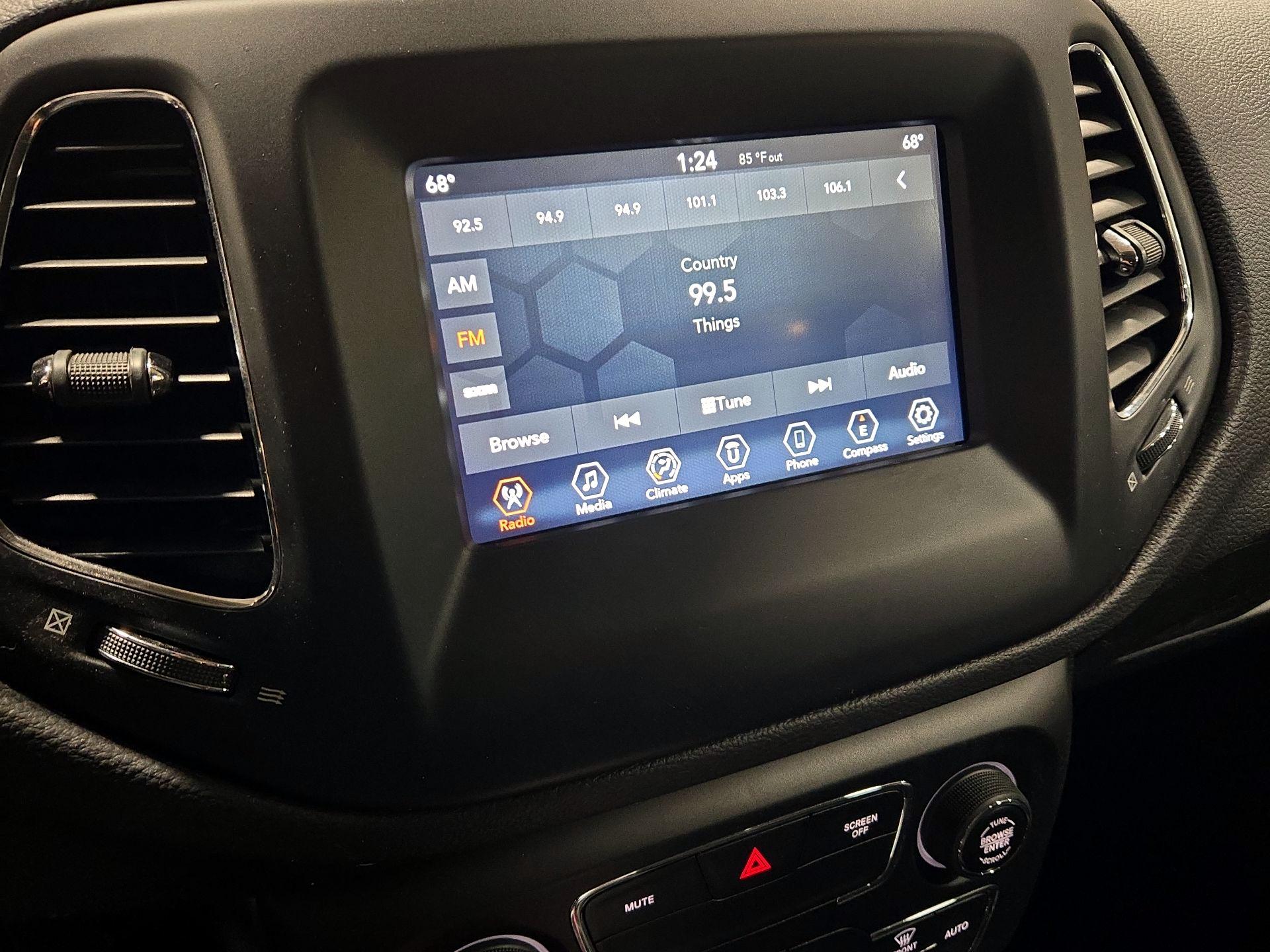 Thumbnail: 2021 Jeep Compass - 15