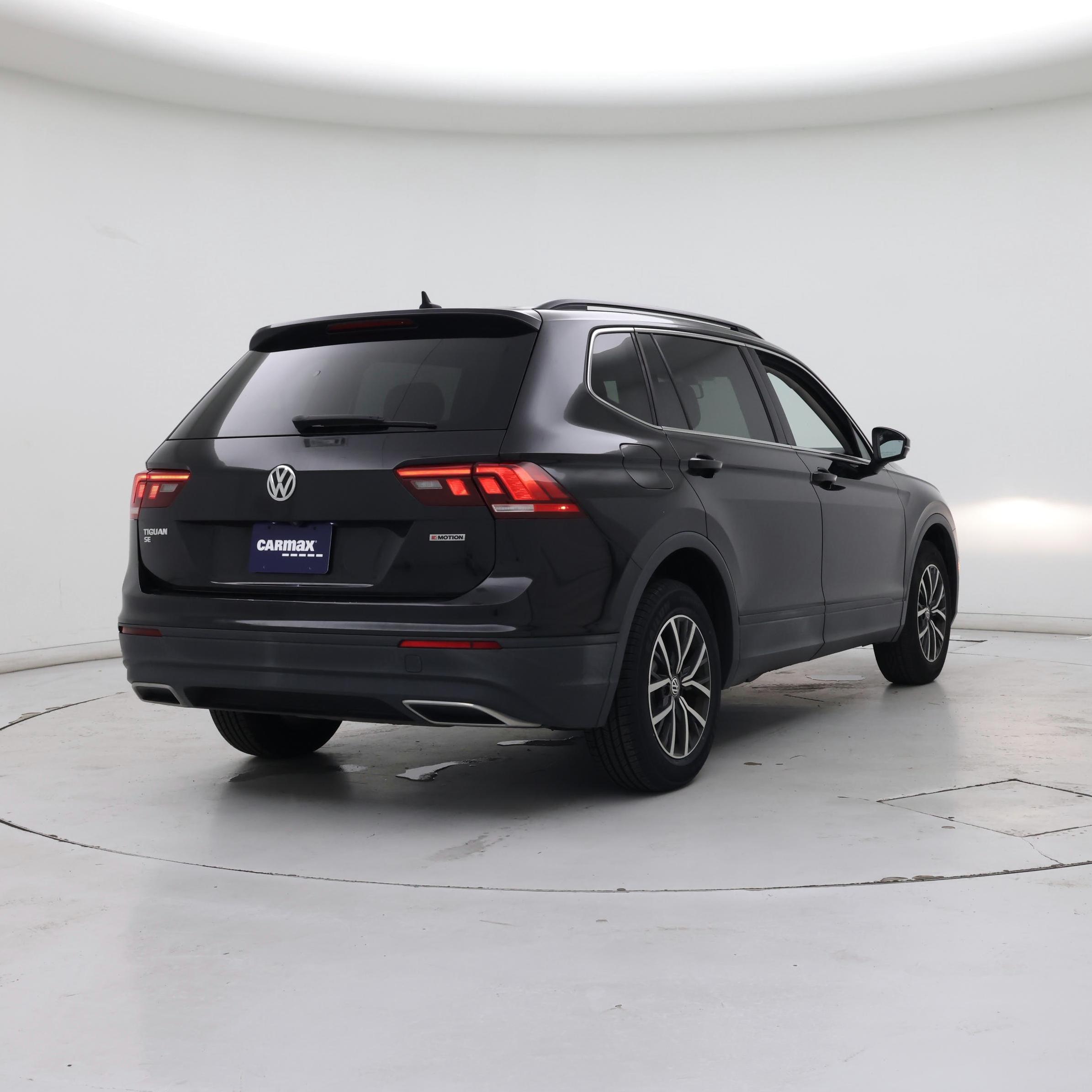 Thumbnail: 2019 Volkswagen Tiguan - 8