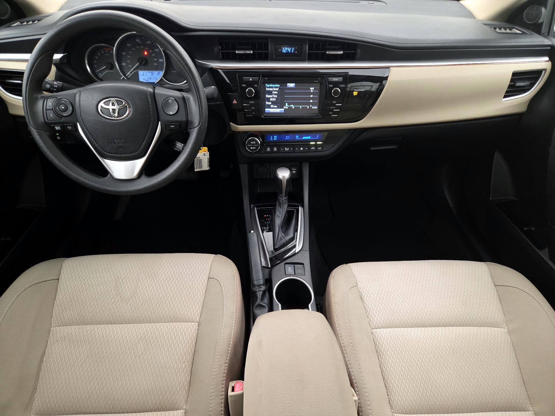 Thumbnail: 2015 Toyota Corolla - 9