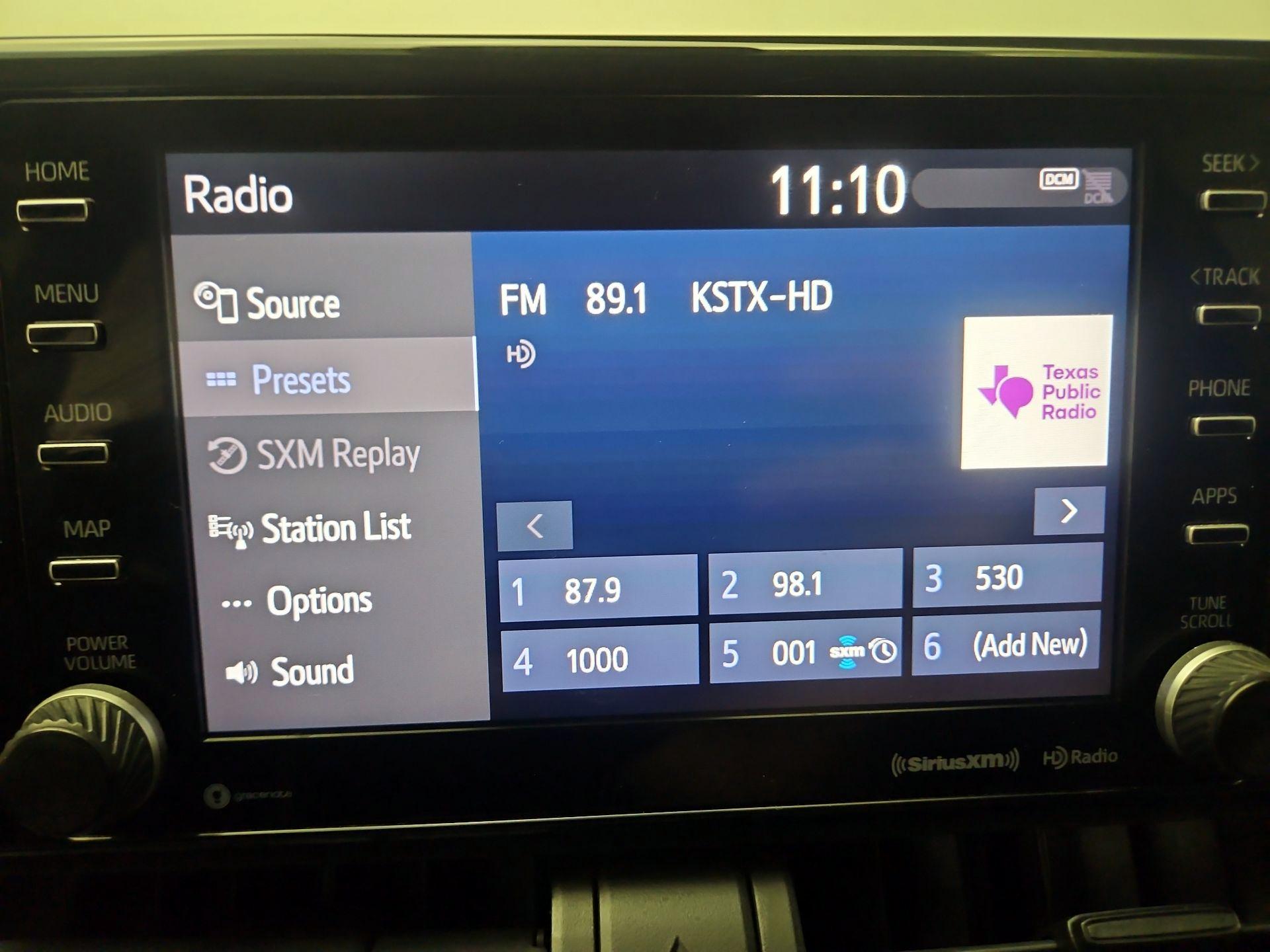 Thumbnail: 2019 Toyota RAV4 - 15