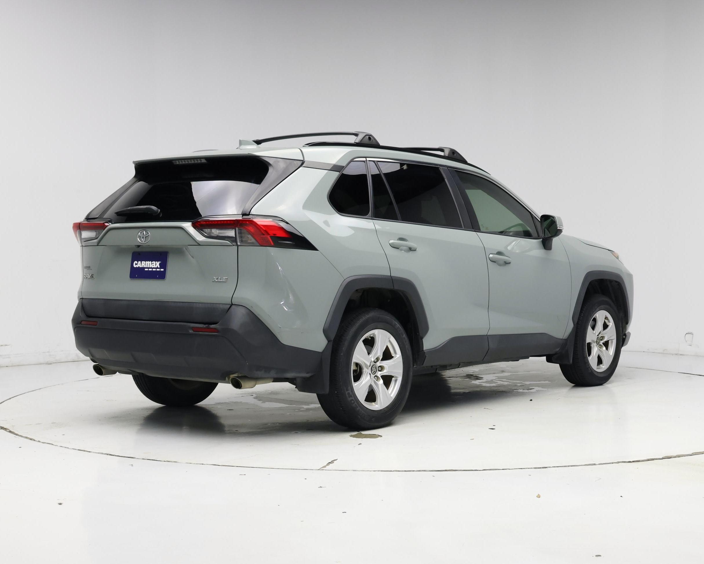 Thumbnail: 2019 Toyota RAV4 - 8