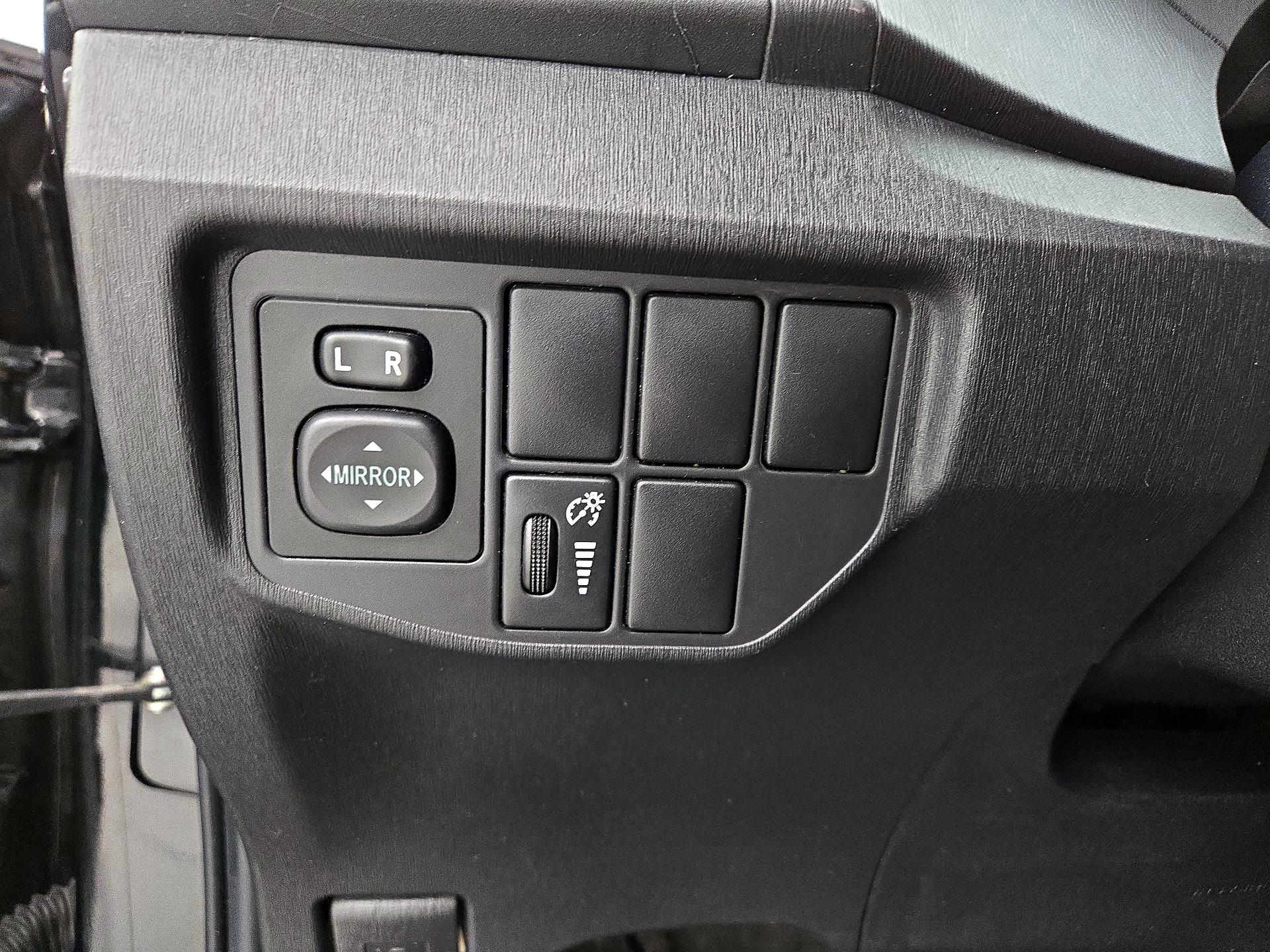 Thumbnail: 2015 Toyota Prius - 13