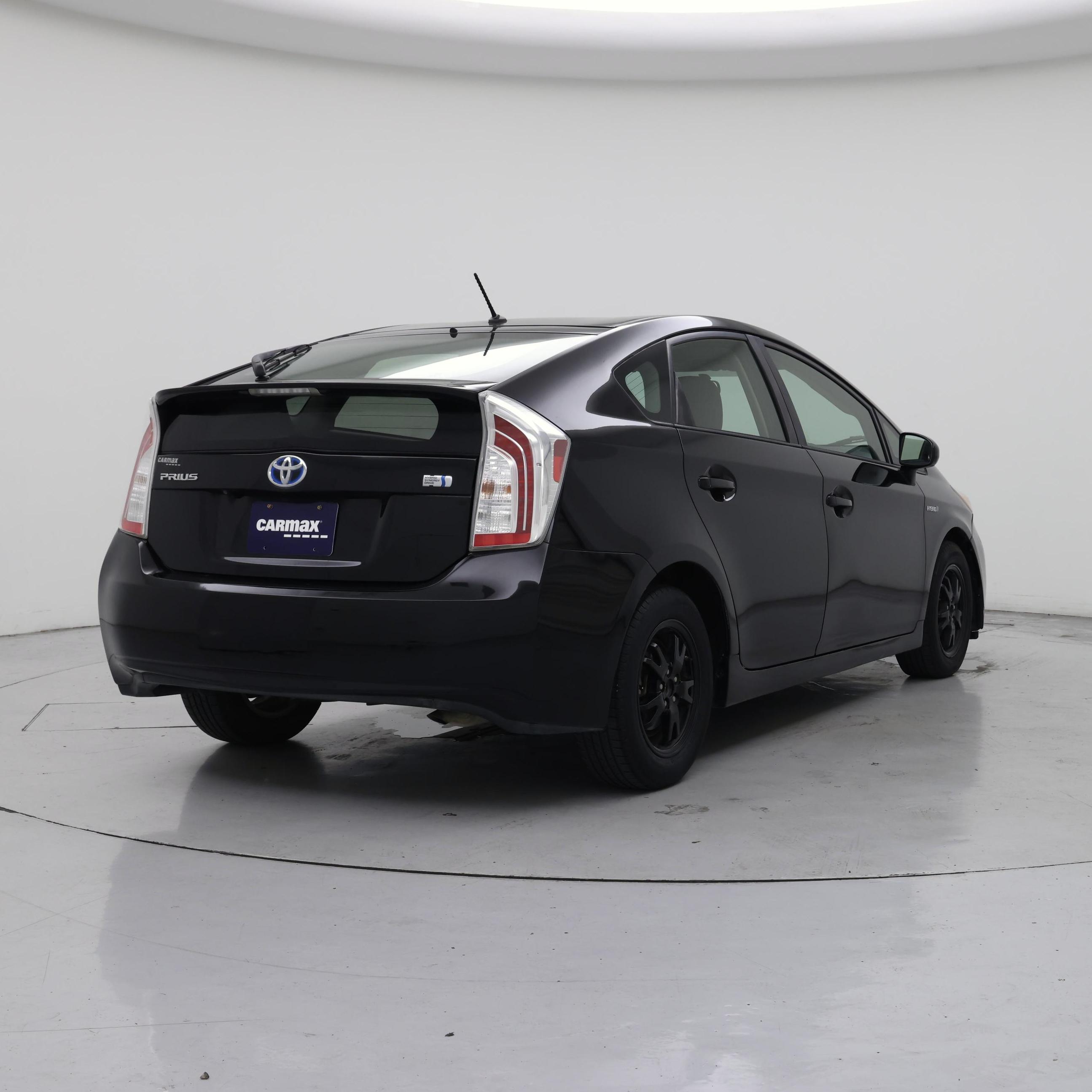 Thumbnail: 2015 Toyota Prius - 8