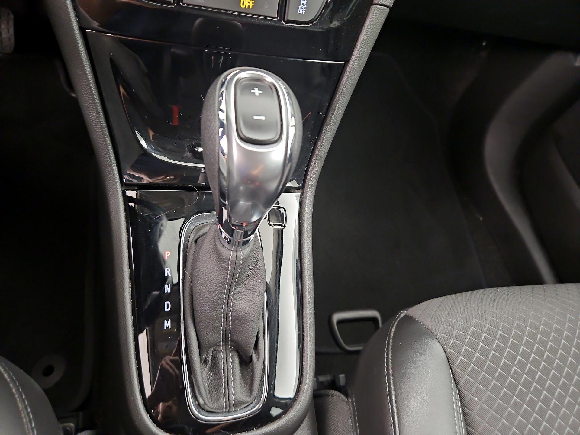 Thumbnail: 2020 Buick Encore - 17