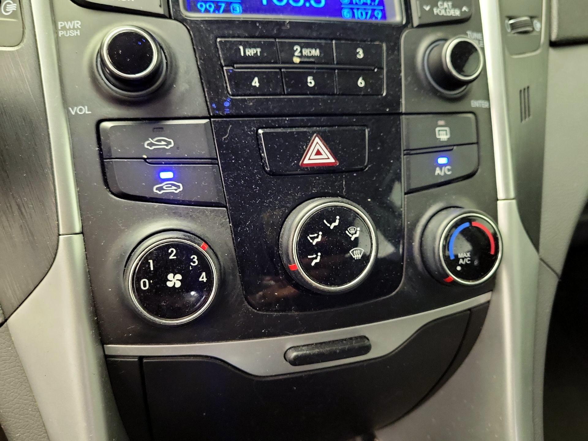 Thumbnail: 2014 Hyundai Sonata - 15