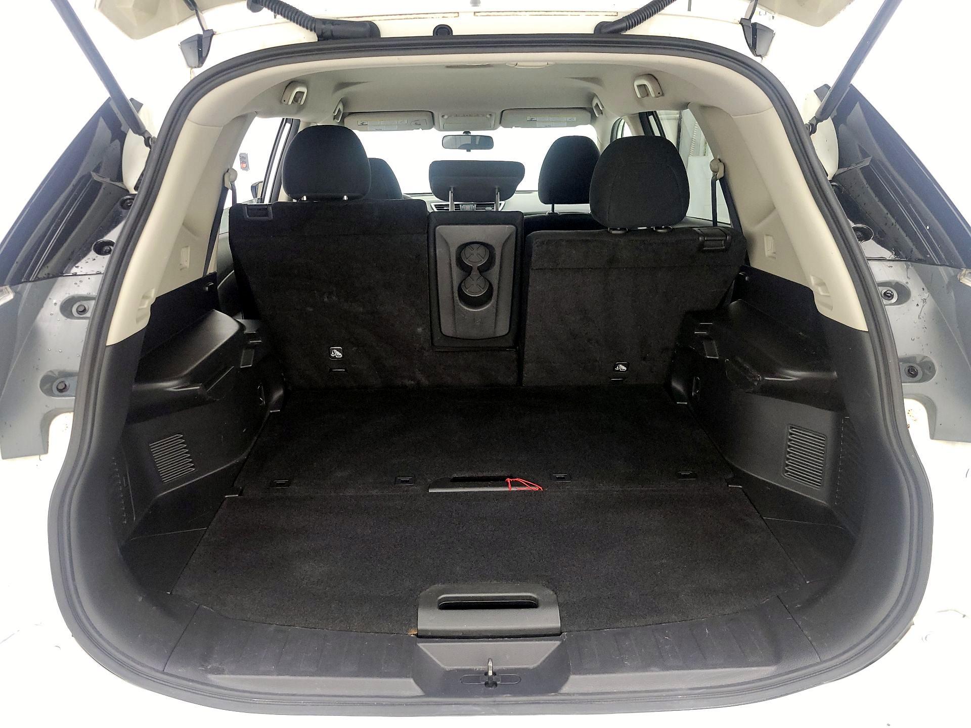 Thumbnail: 2016 Nissan Rogue - 20