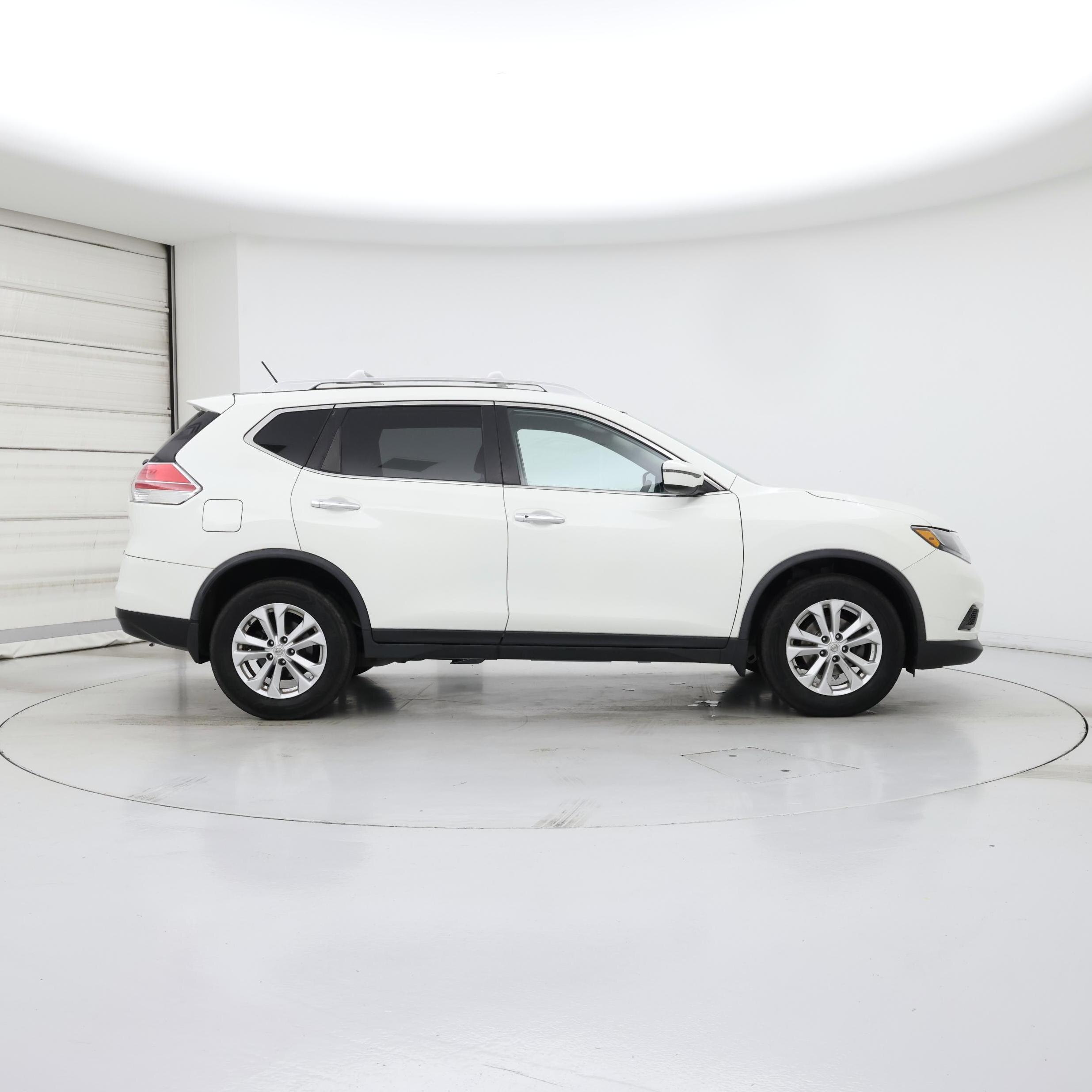 Thumbnail: 2016 Nissan Rogue - 7