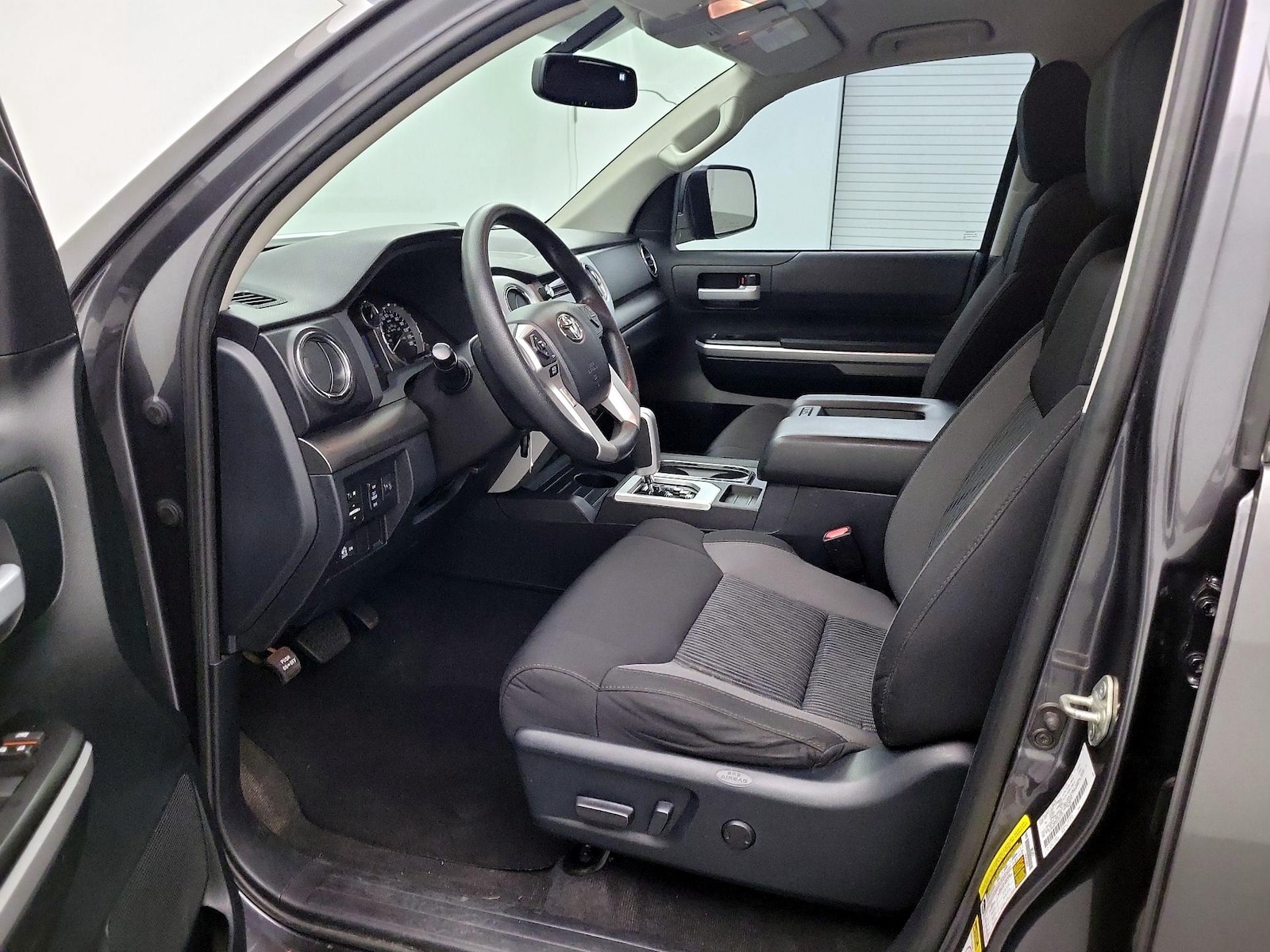 Power Seat(s) & Side Airbags
