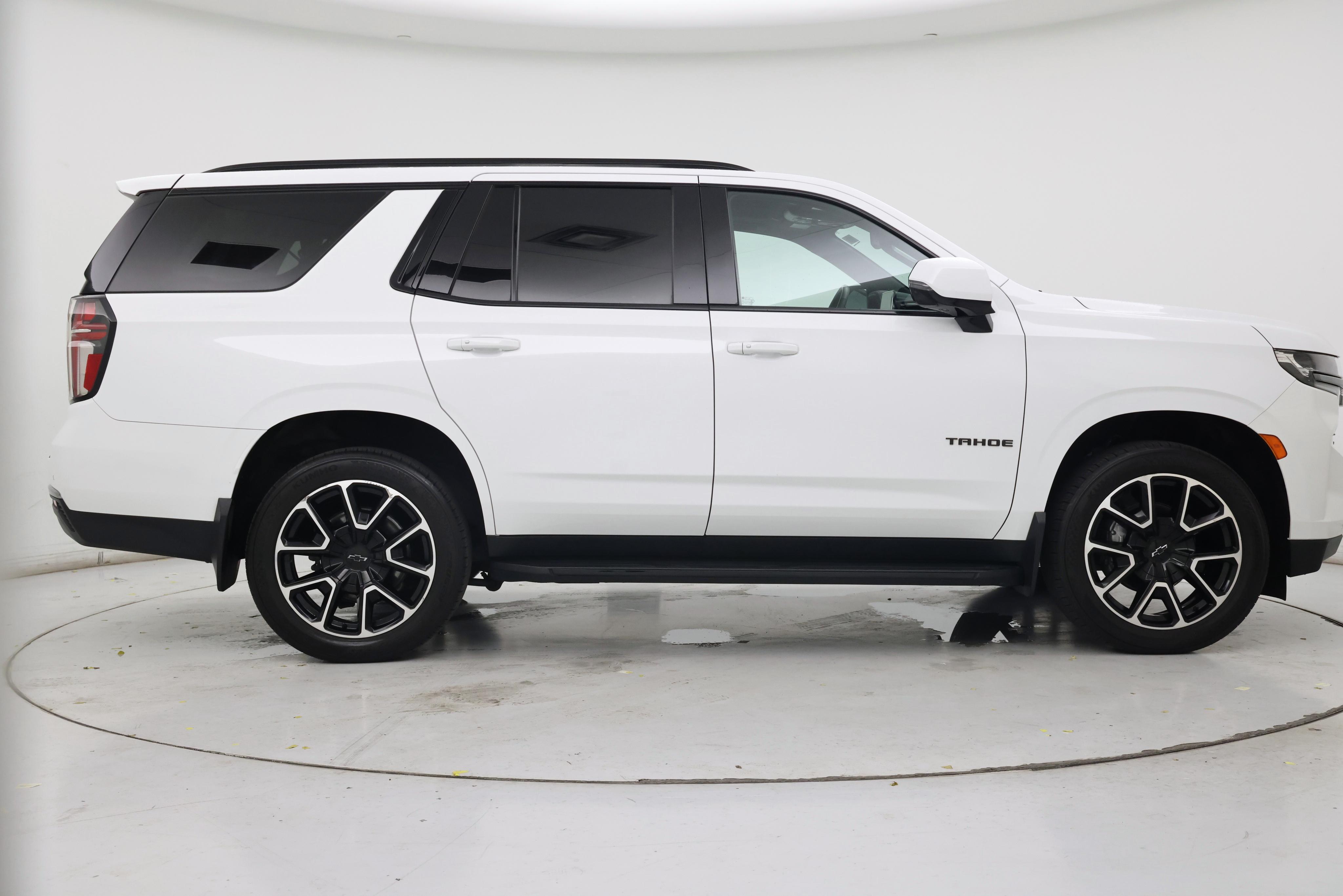Thumbnail: 2022 Chevrolet Tahoe - 7