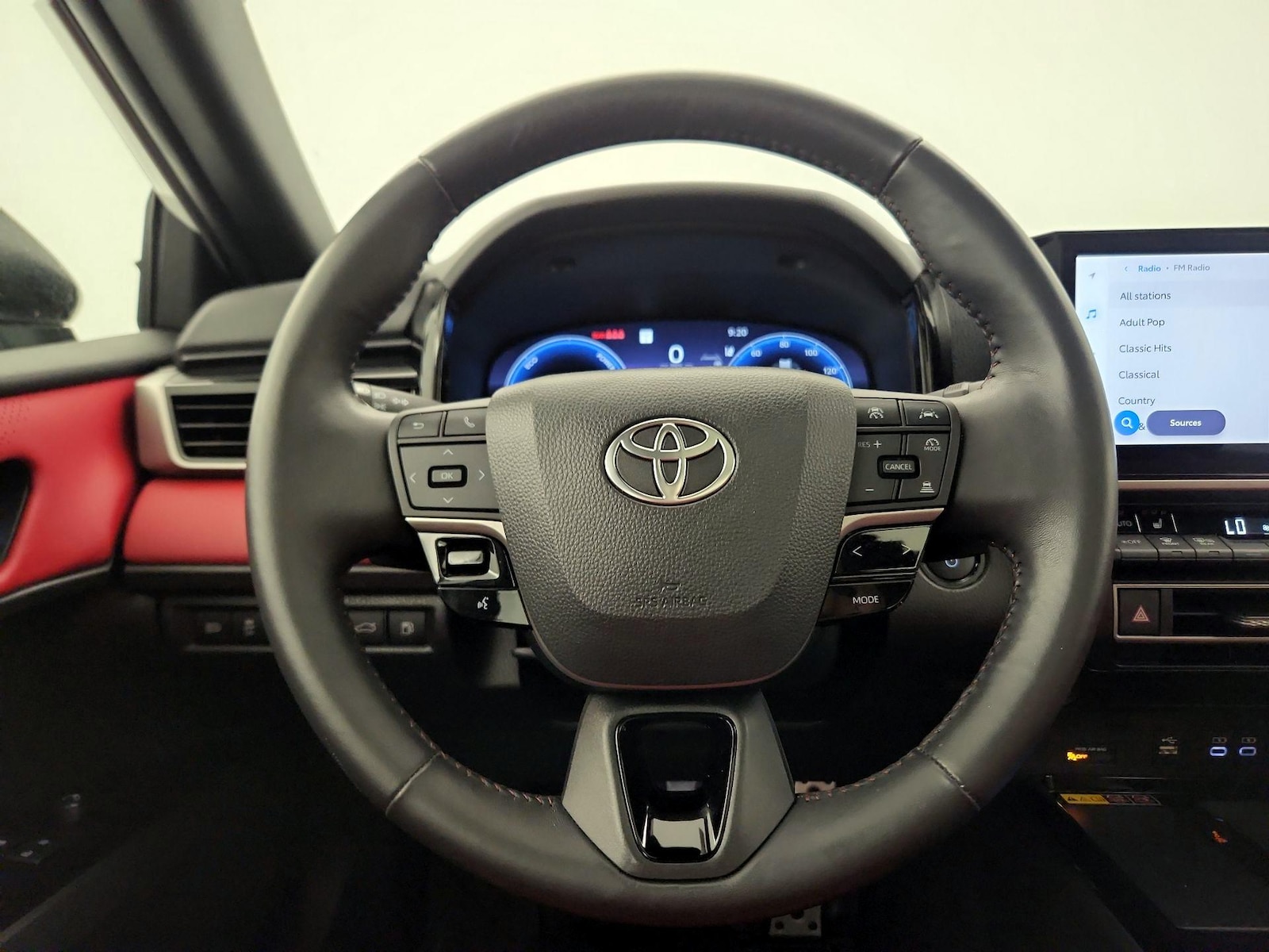 2025 Toyota Camry XSE - Photo 11
