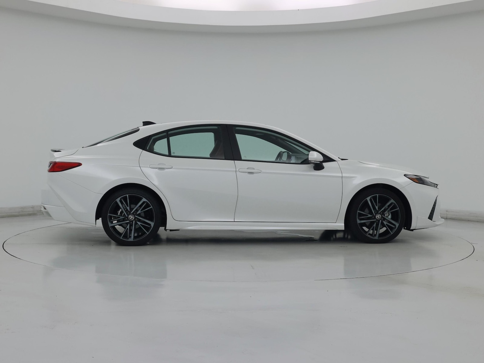 2025 Toyota Camry XSE - Photo 8
