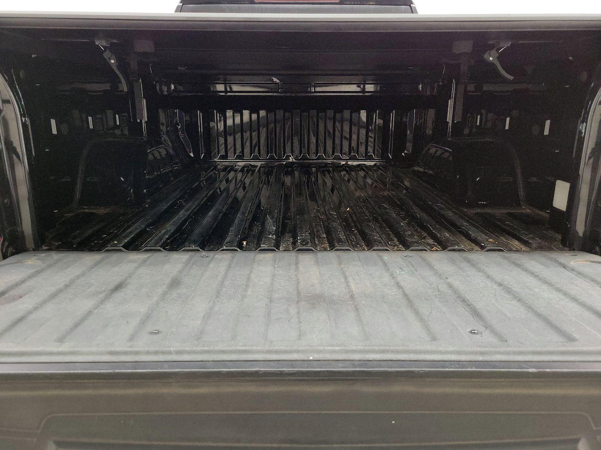 Thumbnail: 2020 Chevrolet Silverado 1500 - 20