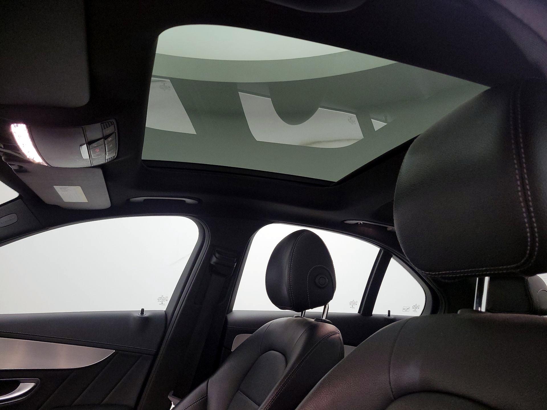 Thumbnail: 2015 Mercedes-Benz C-Class - 20