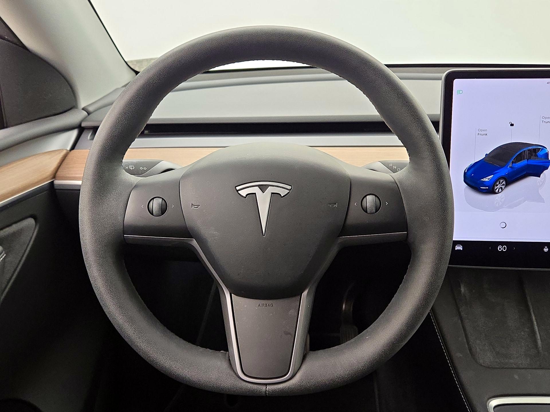 Thumbnail: 2024 Tesla Model Y - 10