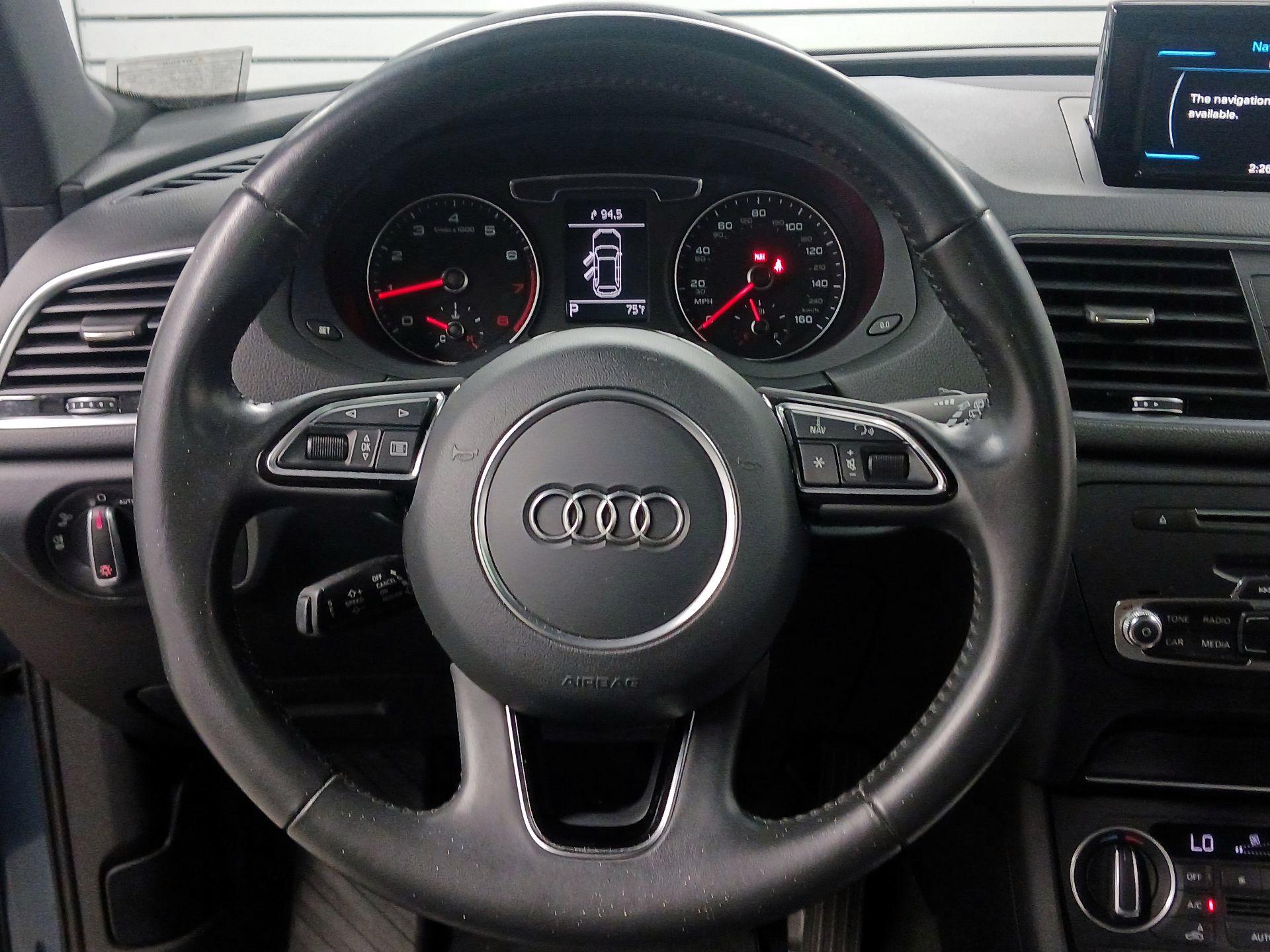Thumbnail: 2018 Audi Q3 - 10