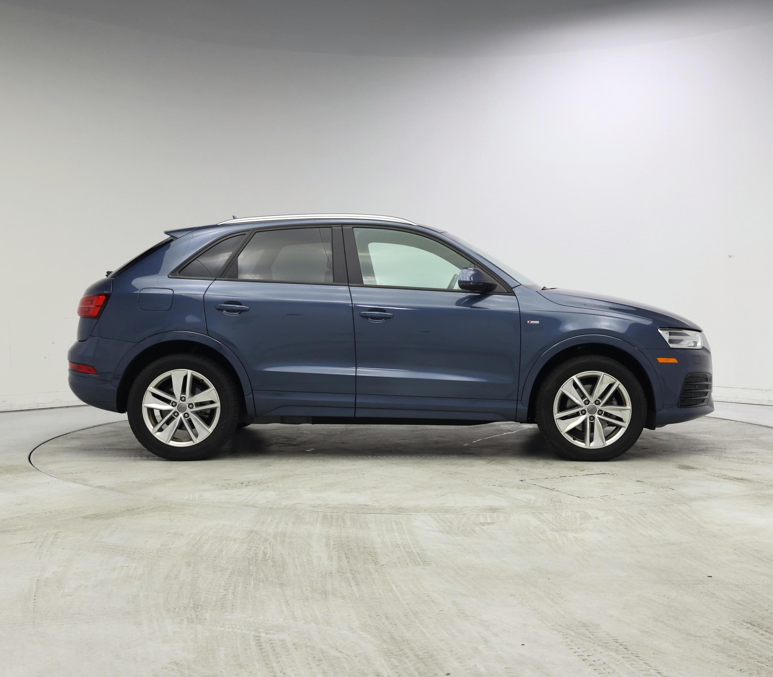 Thumbnail: 2018 Audi Q3 - 7