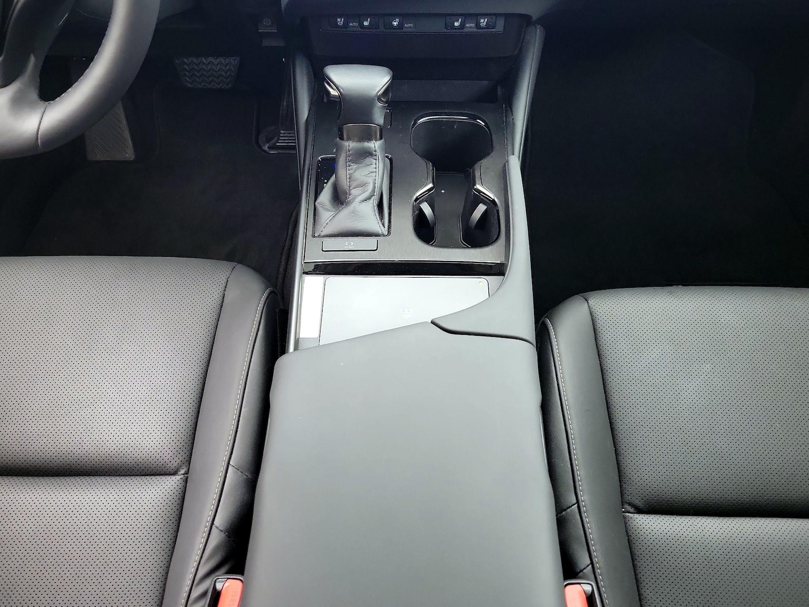 2023 Lexus ES 350 - Photo 18