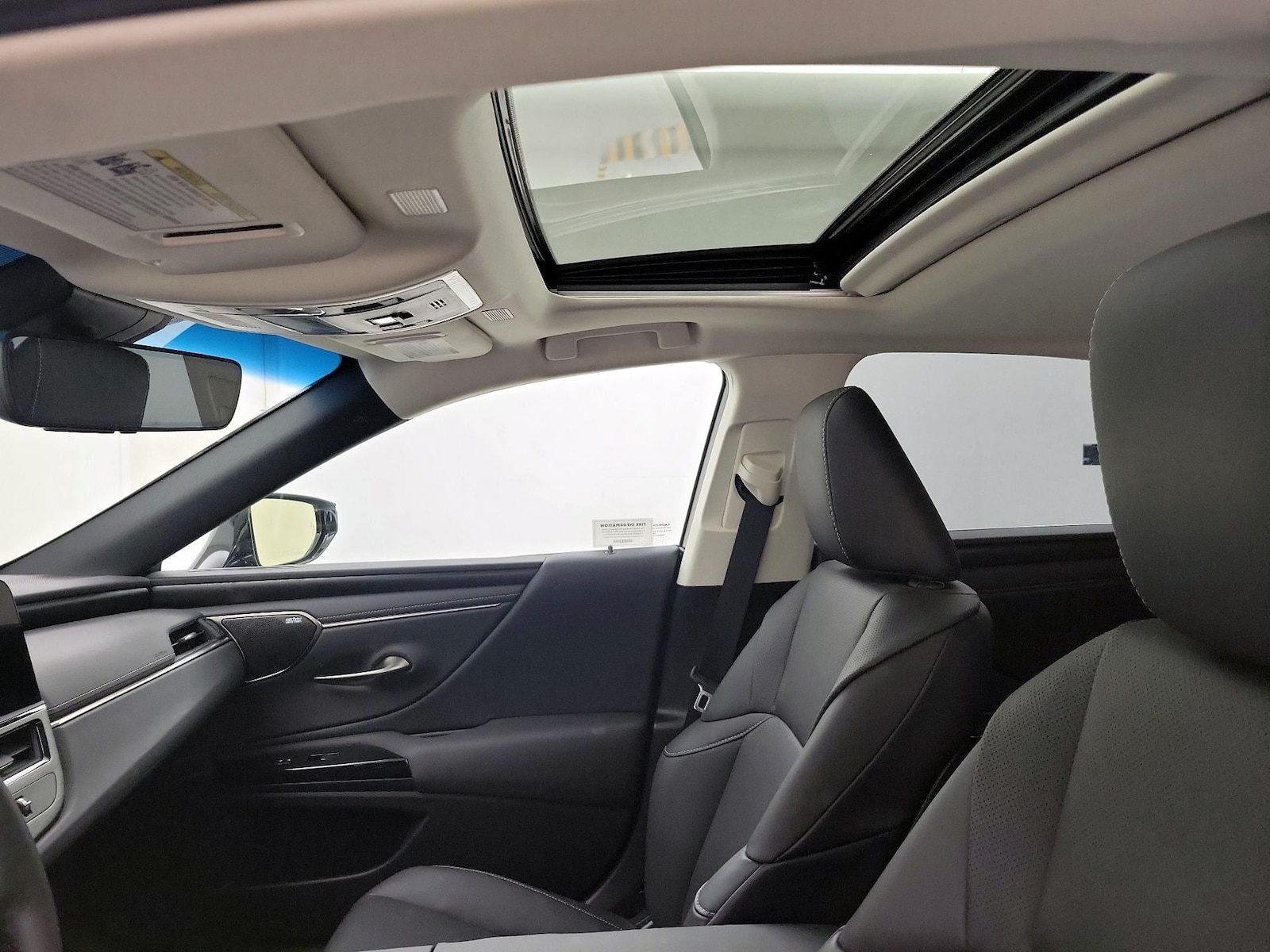 2023 Lexus ES 350 - Photo 20