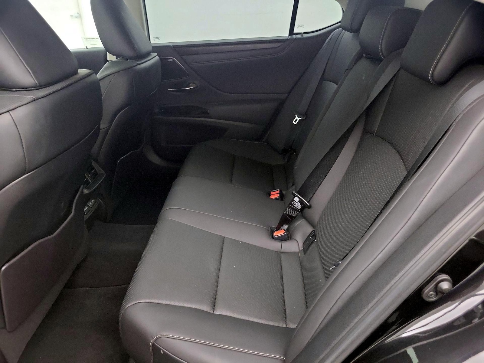 2023 Lexus ES 350 - Photo 21