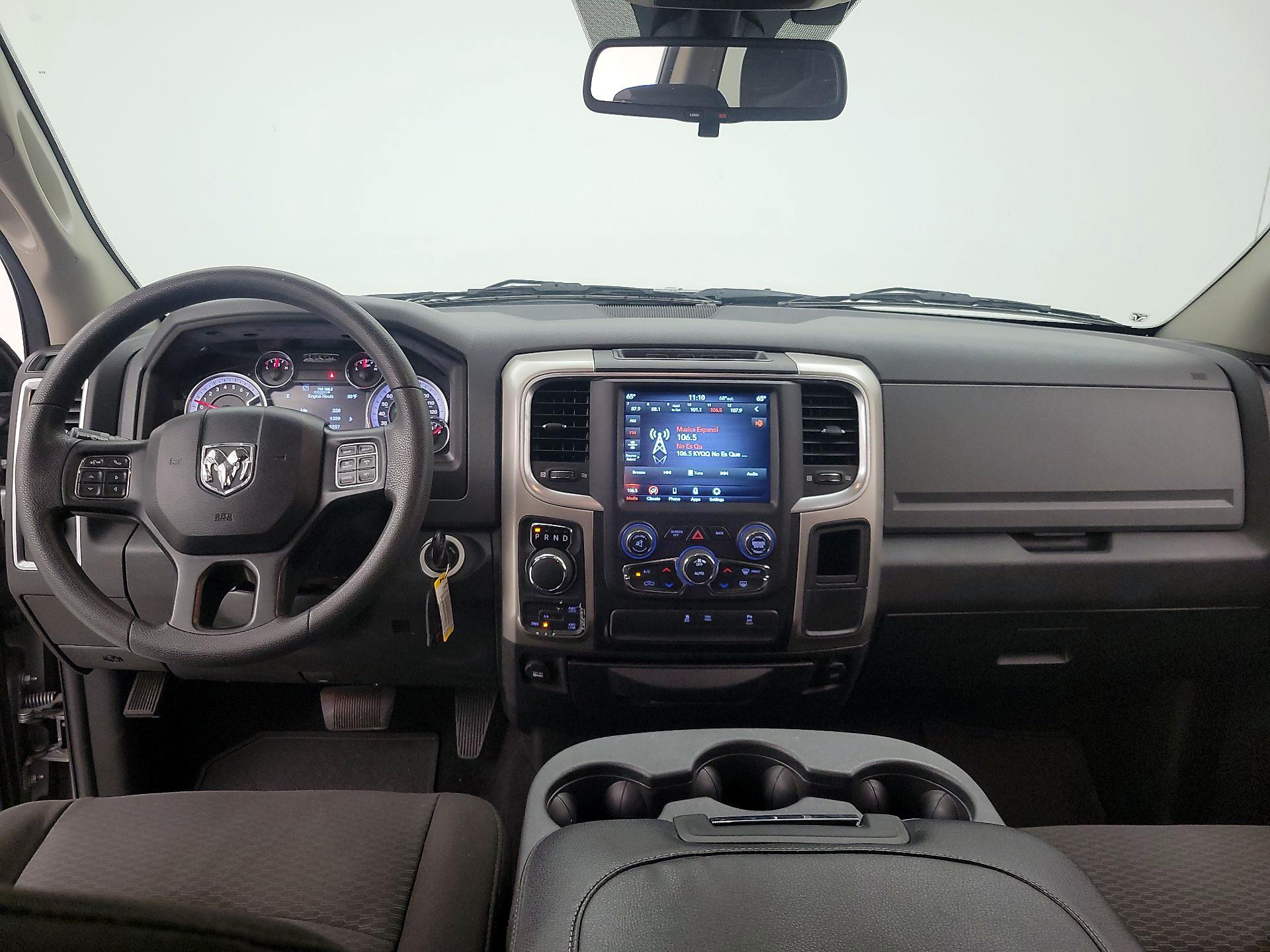 Thumbnail: 2019 RAM 1500 Classic - 9
