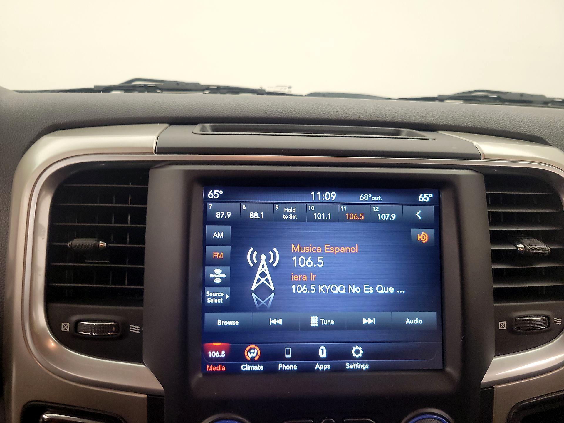 Thumbnail: 2019 RAM 1500 Classic - 15