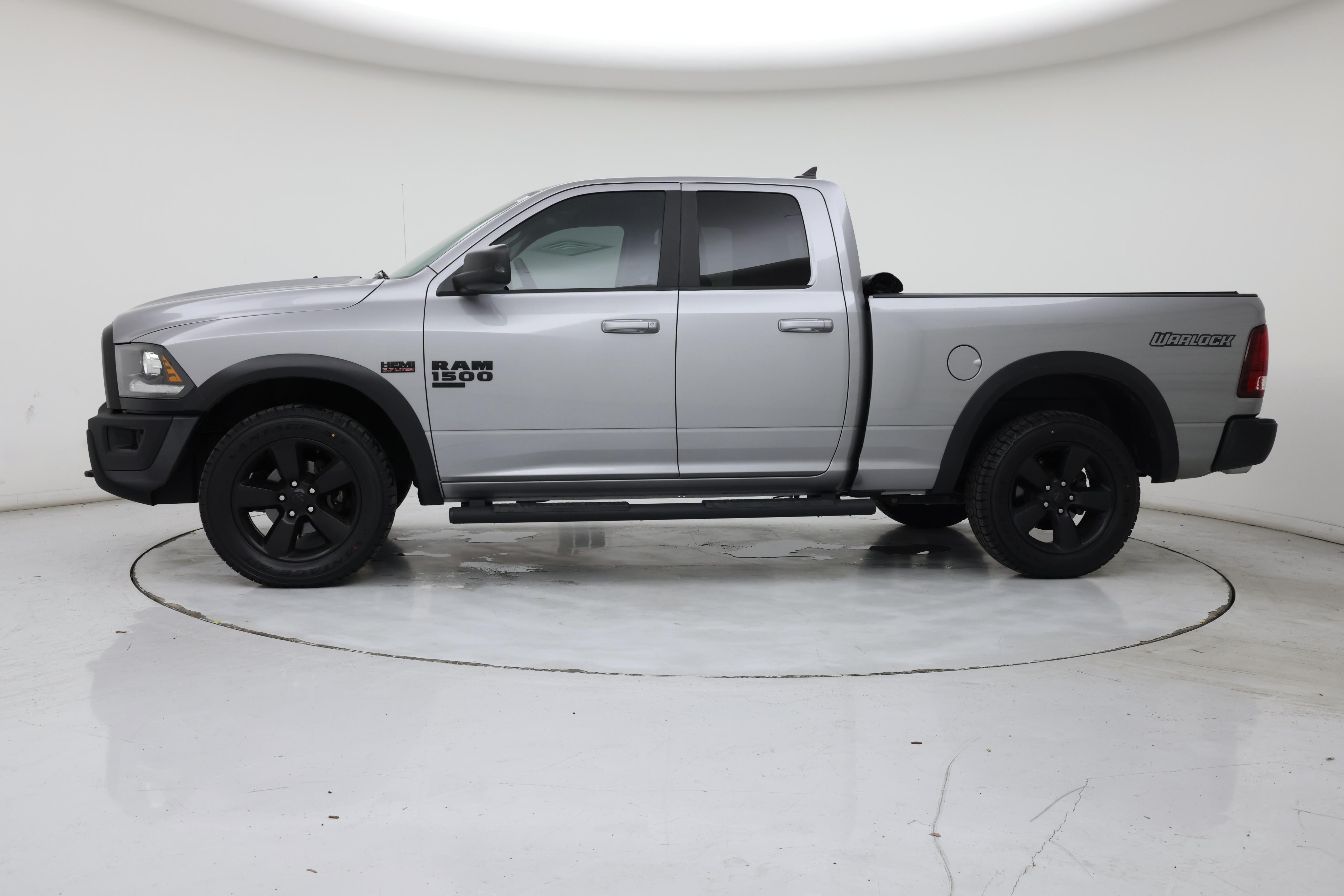 Thumbnail: 2019 RAM 1500 Classic - 3