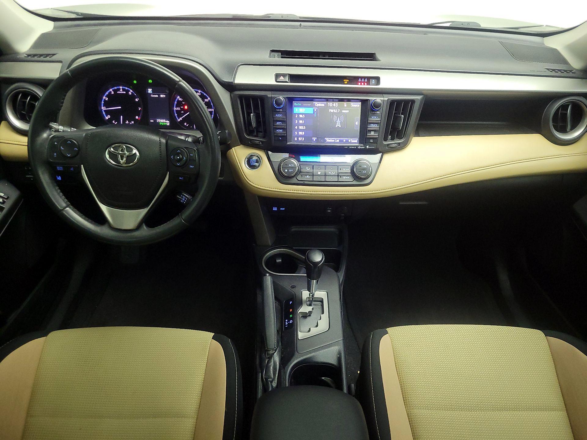 Thumbnail: 2017 Toyota RAV4 - 9