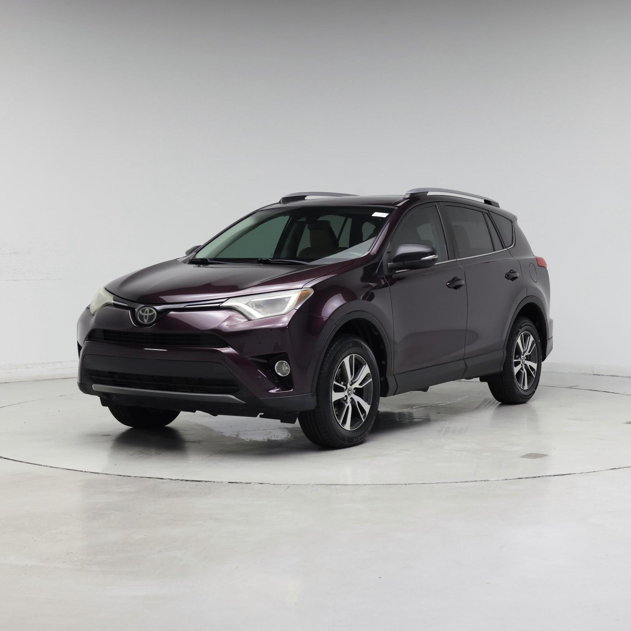 Thumbnail: 2017 Toyota RAV4 - 4
