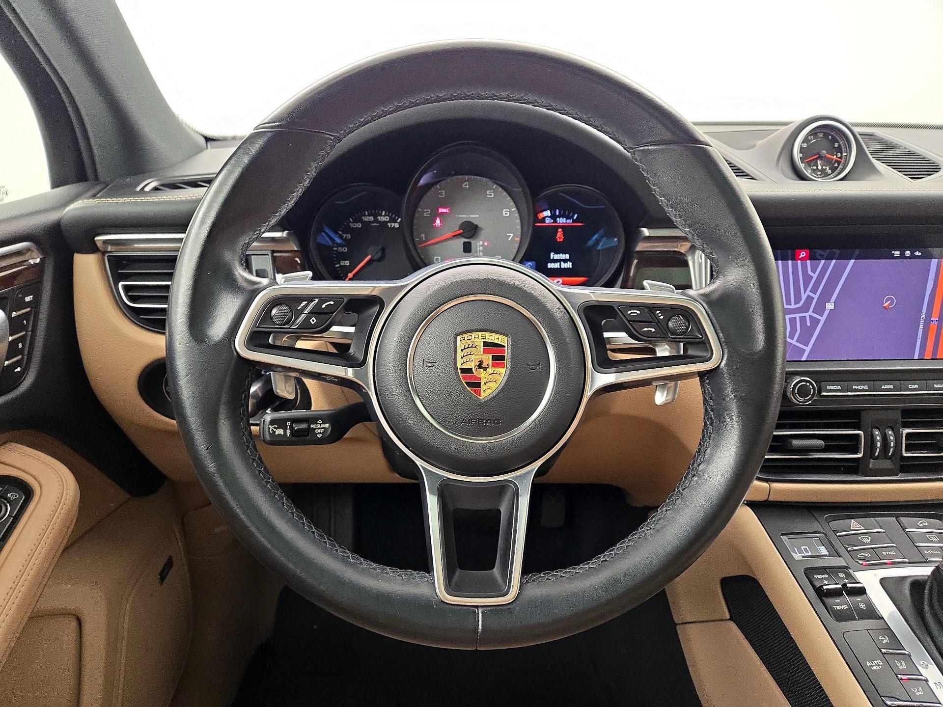 Thumbnail: 2020 Porsche Macan - 10