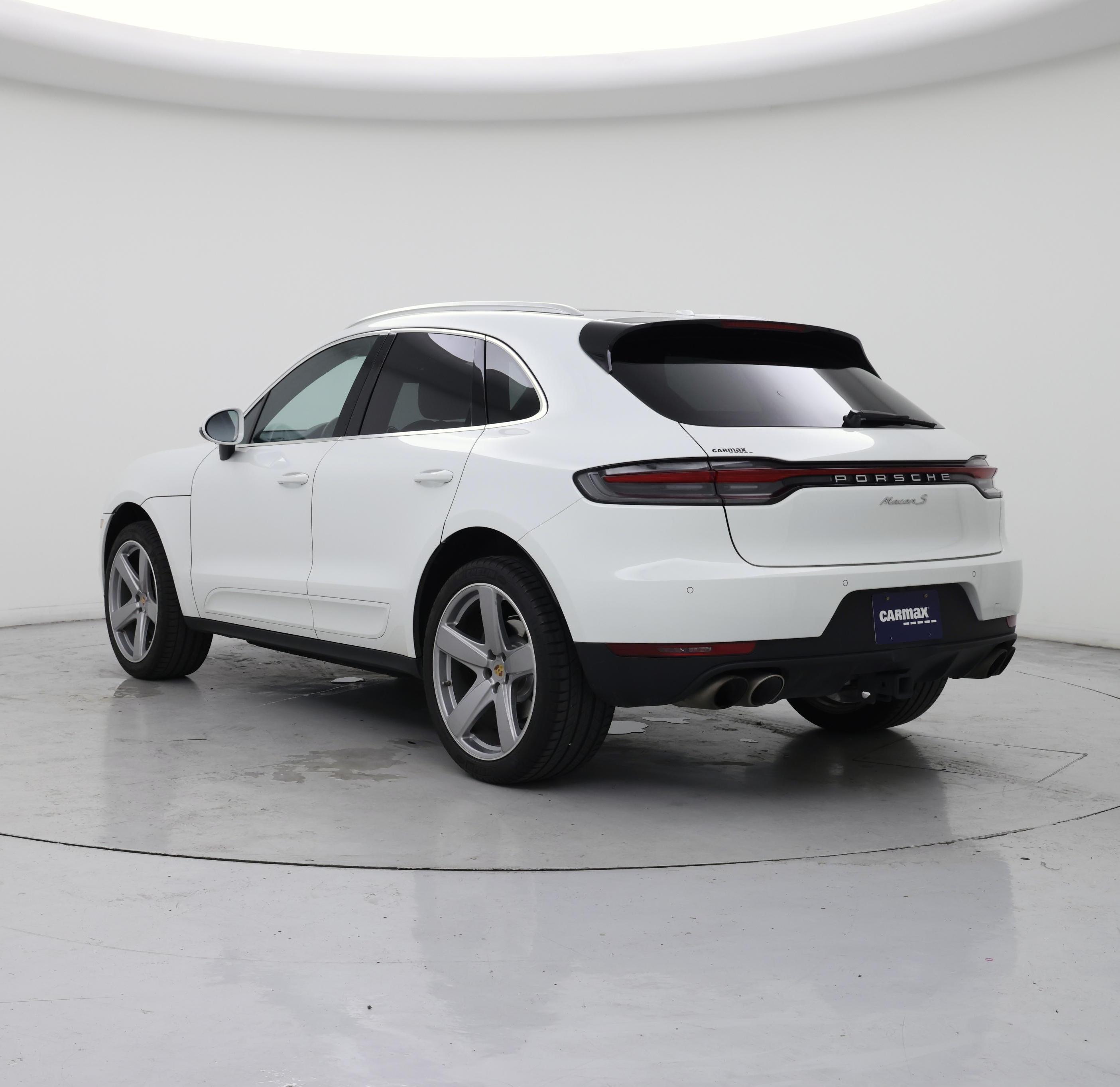 Thumbnail: 2020 Porsche Macan - 2