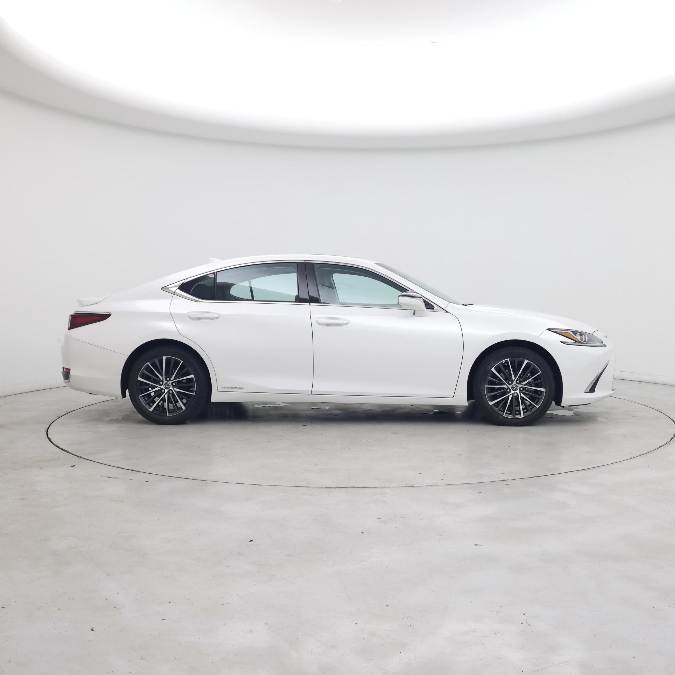Thumbnail: 2022 Lexus ES - 7