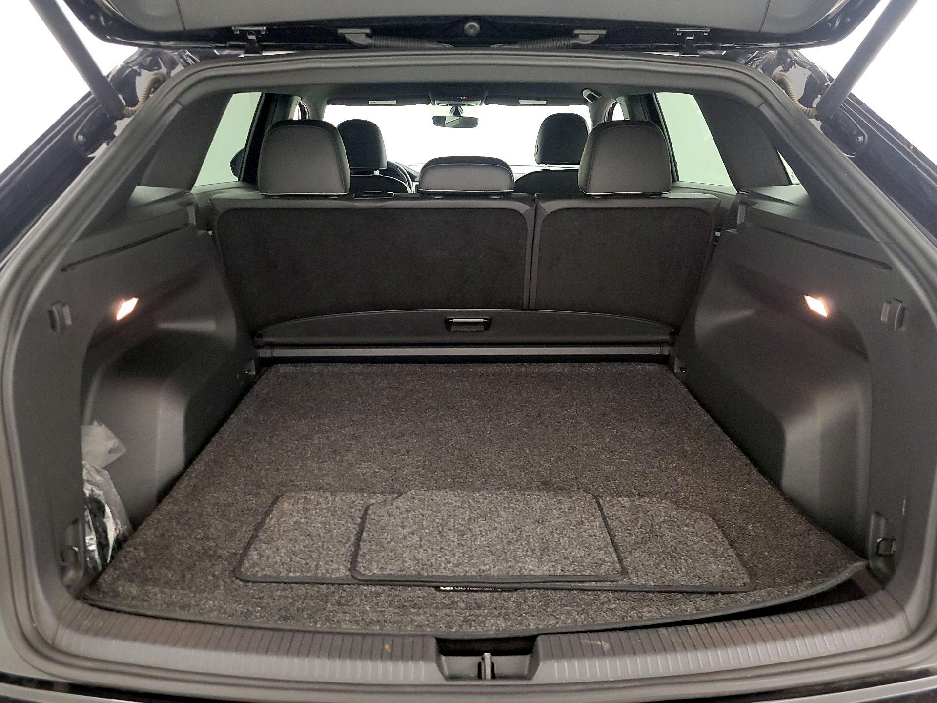 Thumbnail: 2020 Volkswagen Atlas - 20