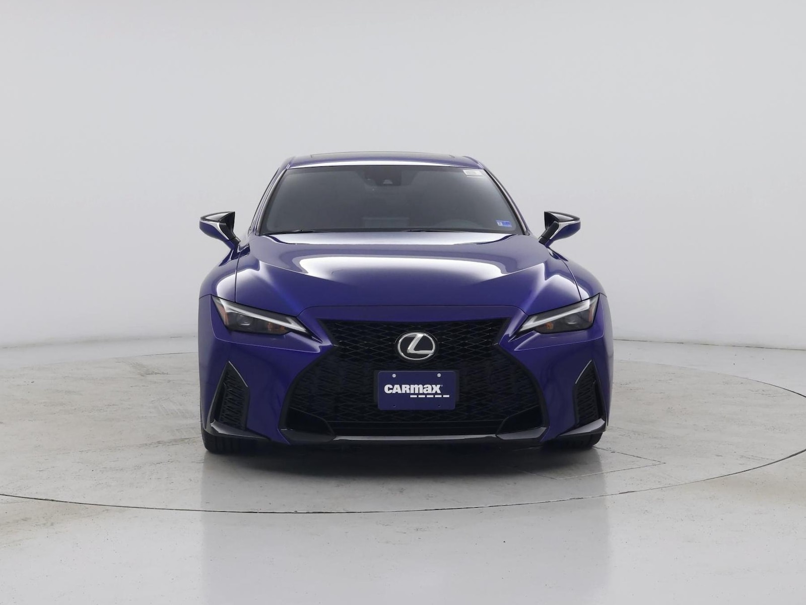 2021 Lexus IS listing photo 2