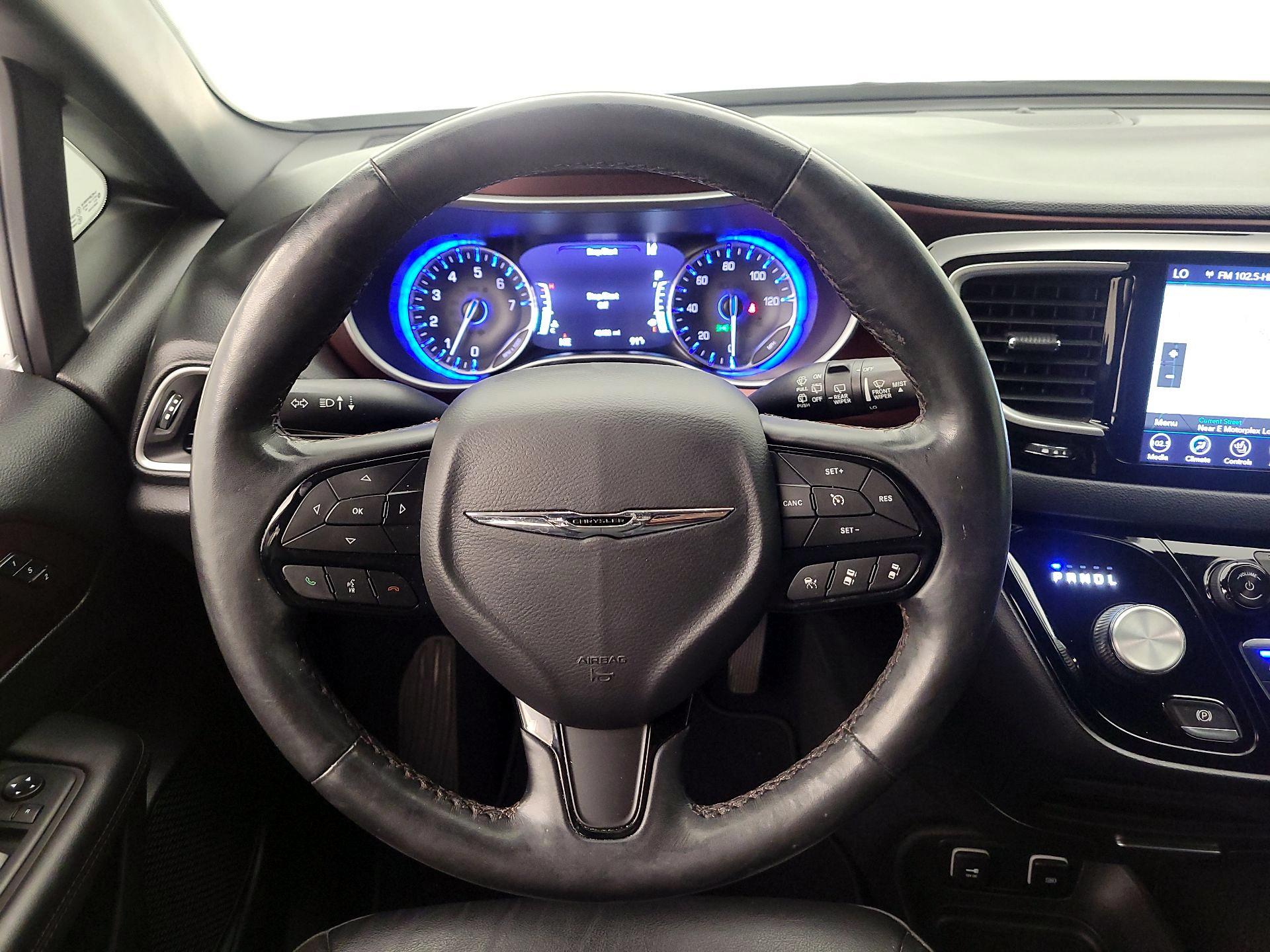 Thumbnail: 2020 Chrysler Pacifica - 10