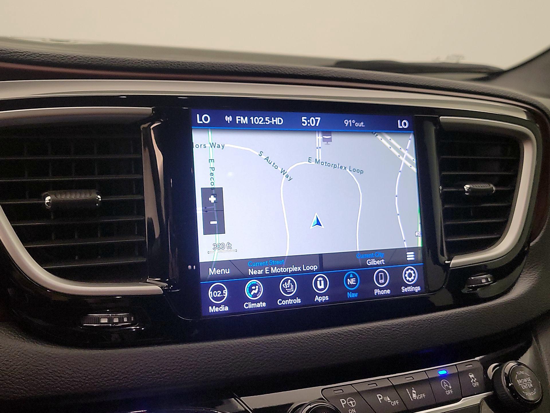 Thumbnail: 2020 Chrysler Pacifica - 14