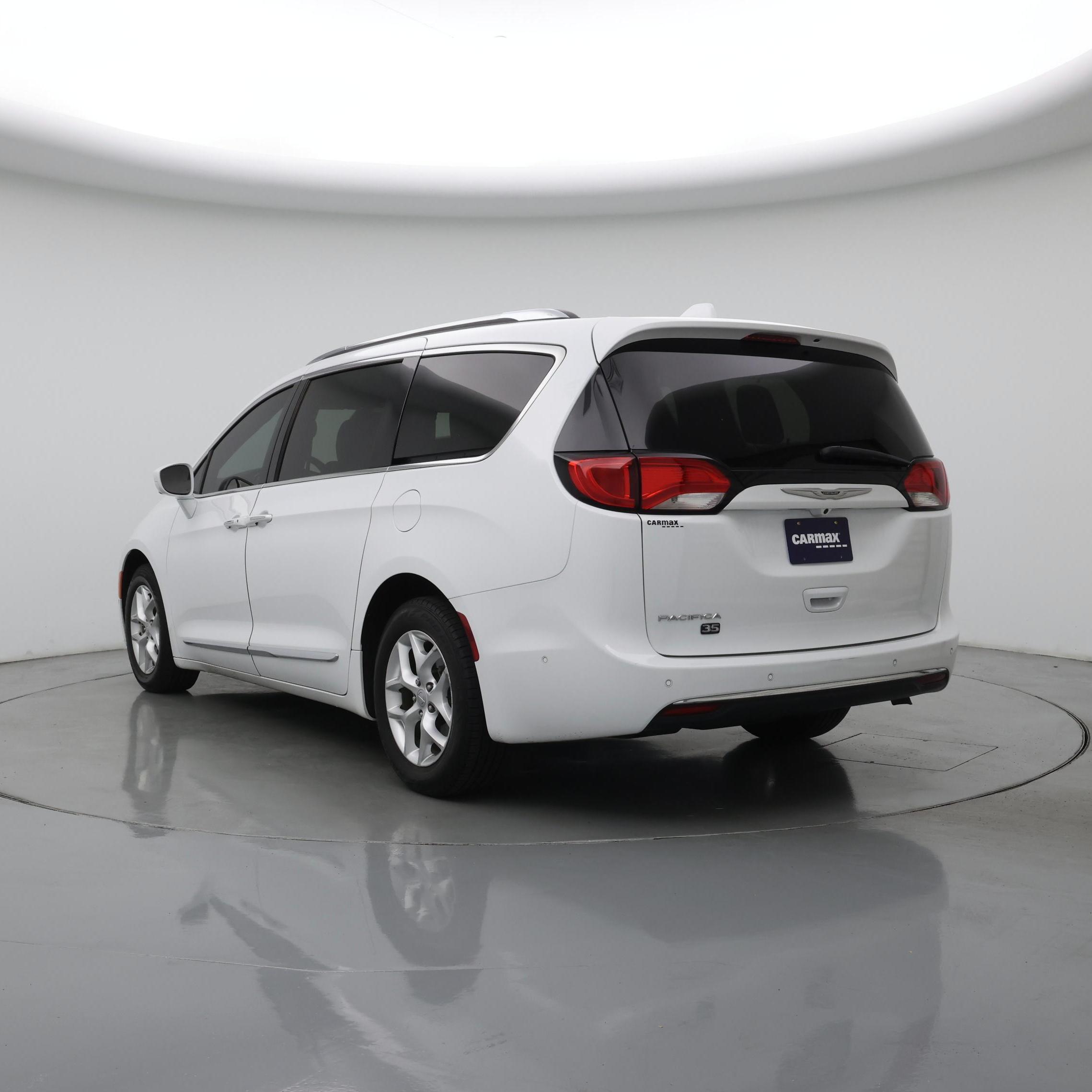 Thumbnail: 2020 Chrysler Pacifica - 2