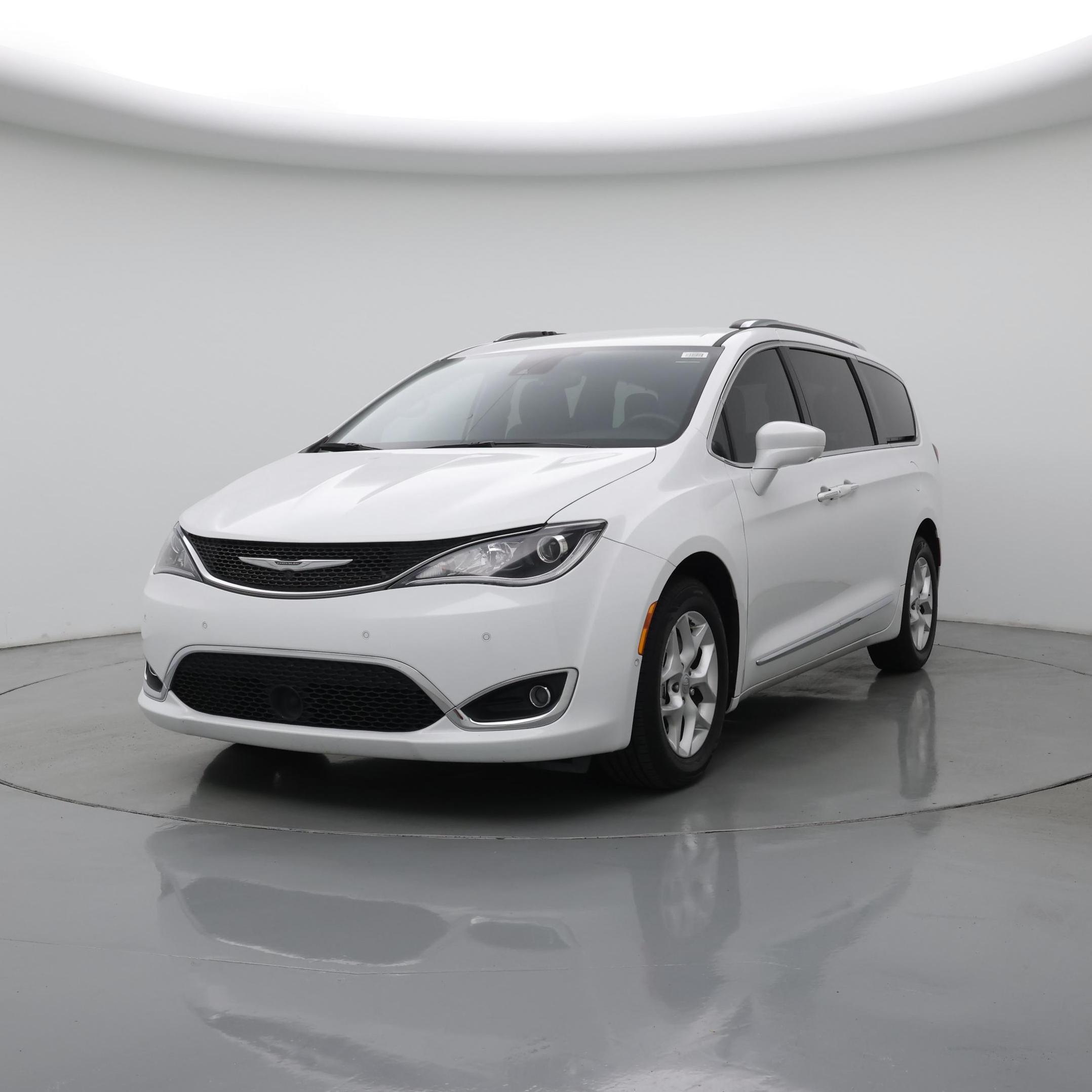 Thumbnail: 2020 Chrysler Pacifica - 4