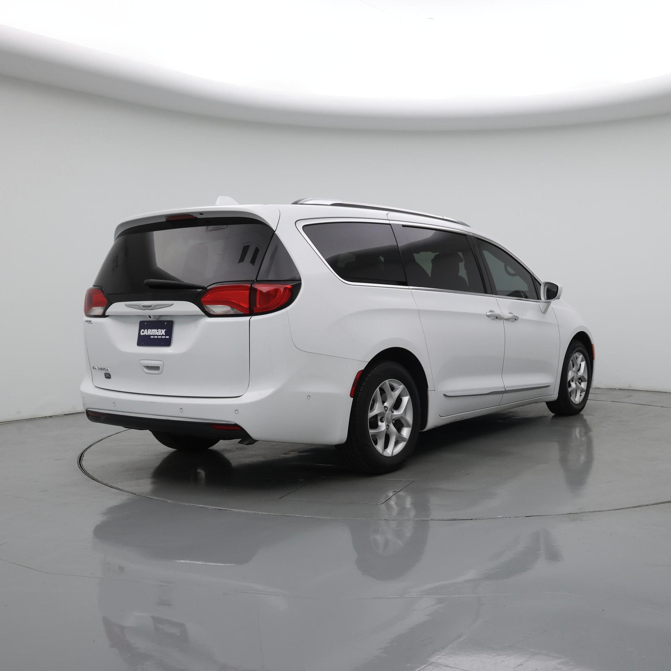 Thumbnail: 2020 Chrysler Pacifica - 8