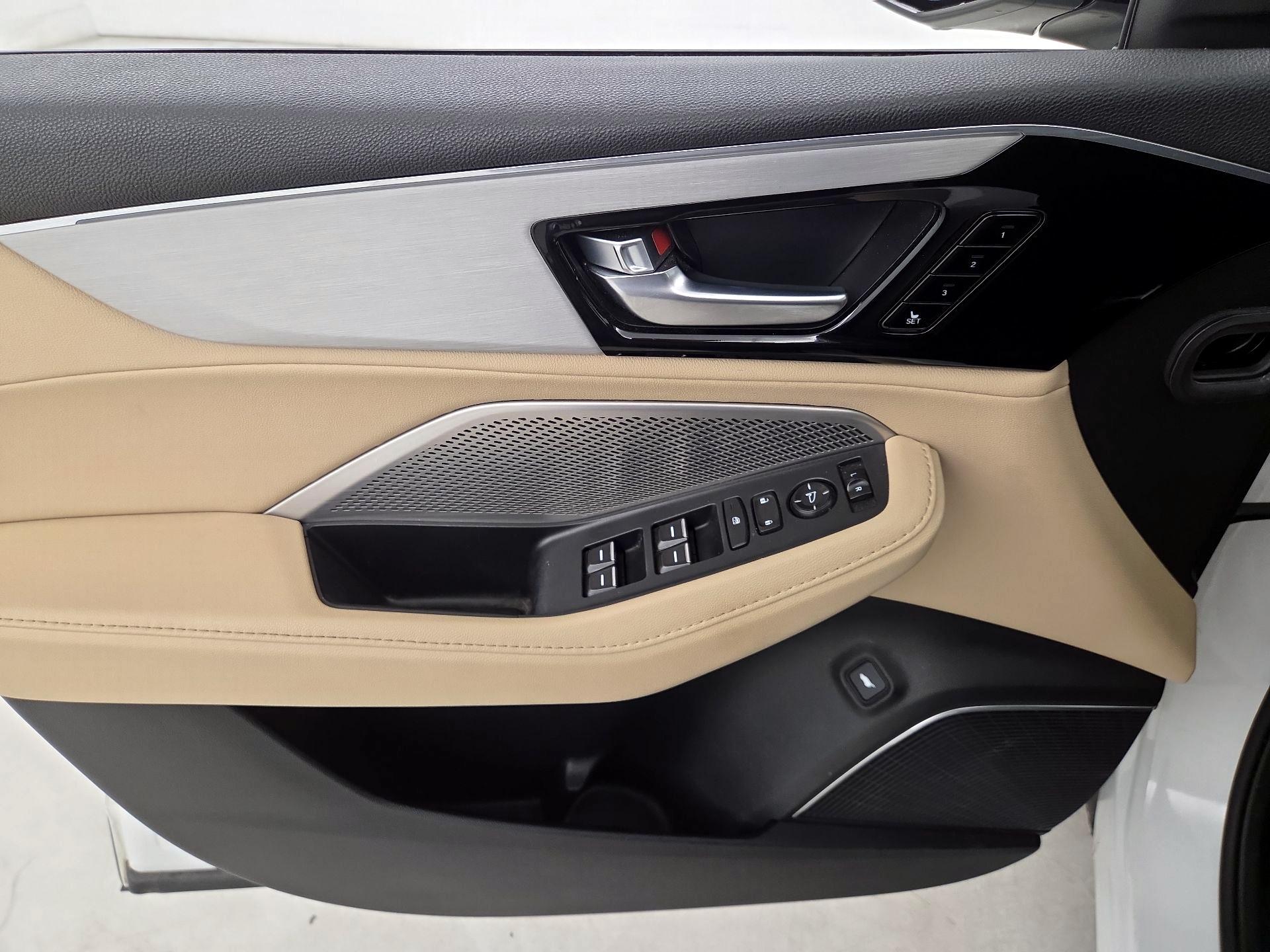Thumbnail: 2022 Acura MDX - 12