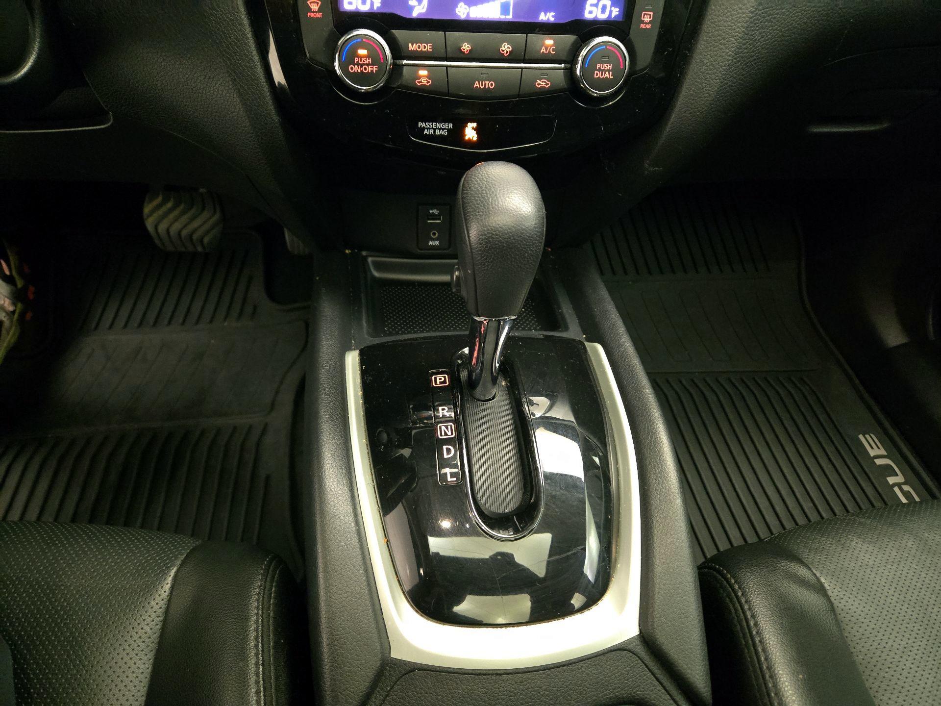 Thumbnail: 2016 Nissan Rogue - 17