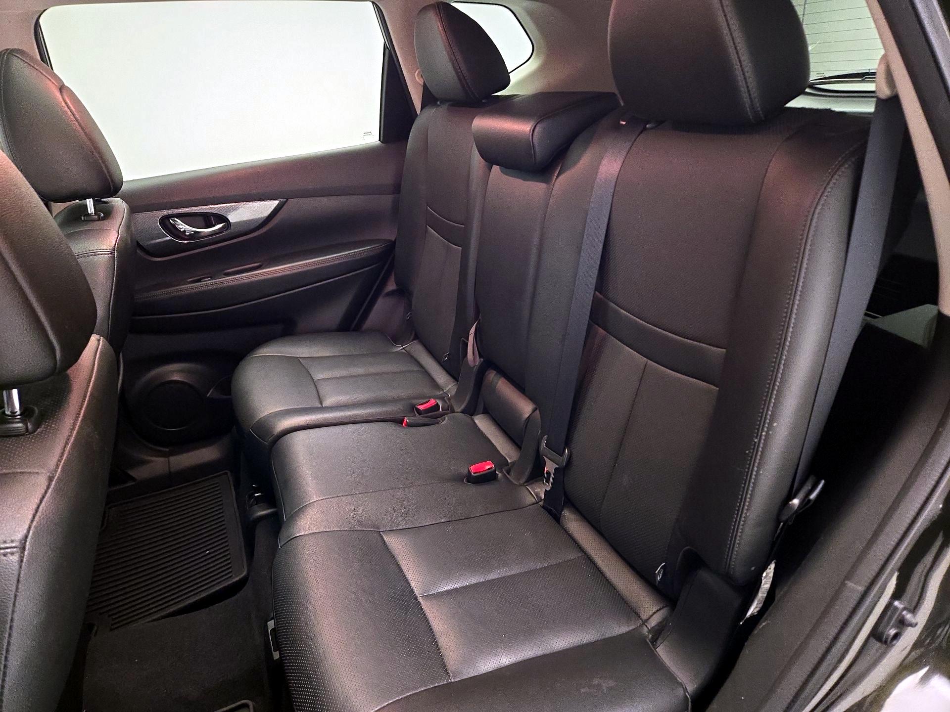 Thumbnail: 2016 Nissan Rogue - 20