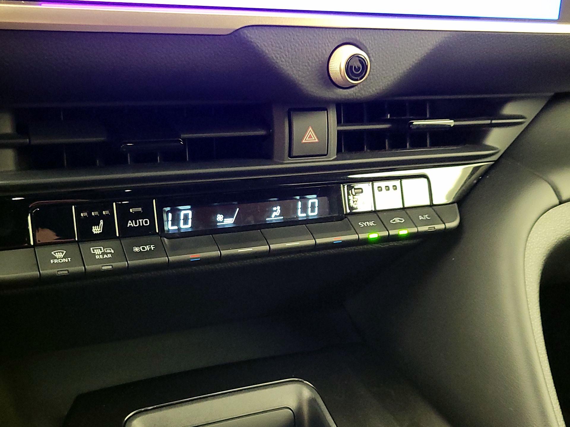 Thumbnail: 2024 Toyota Crown - 16