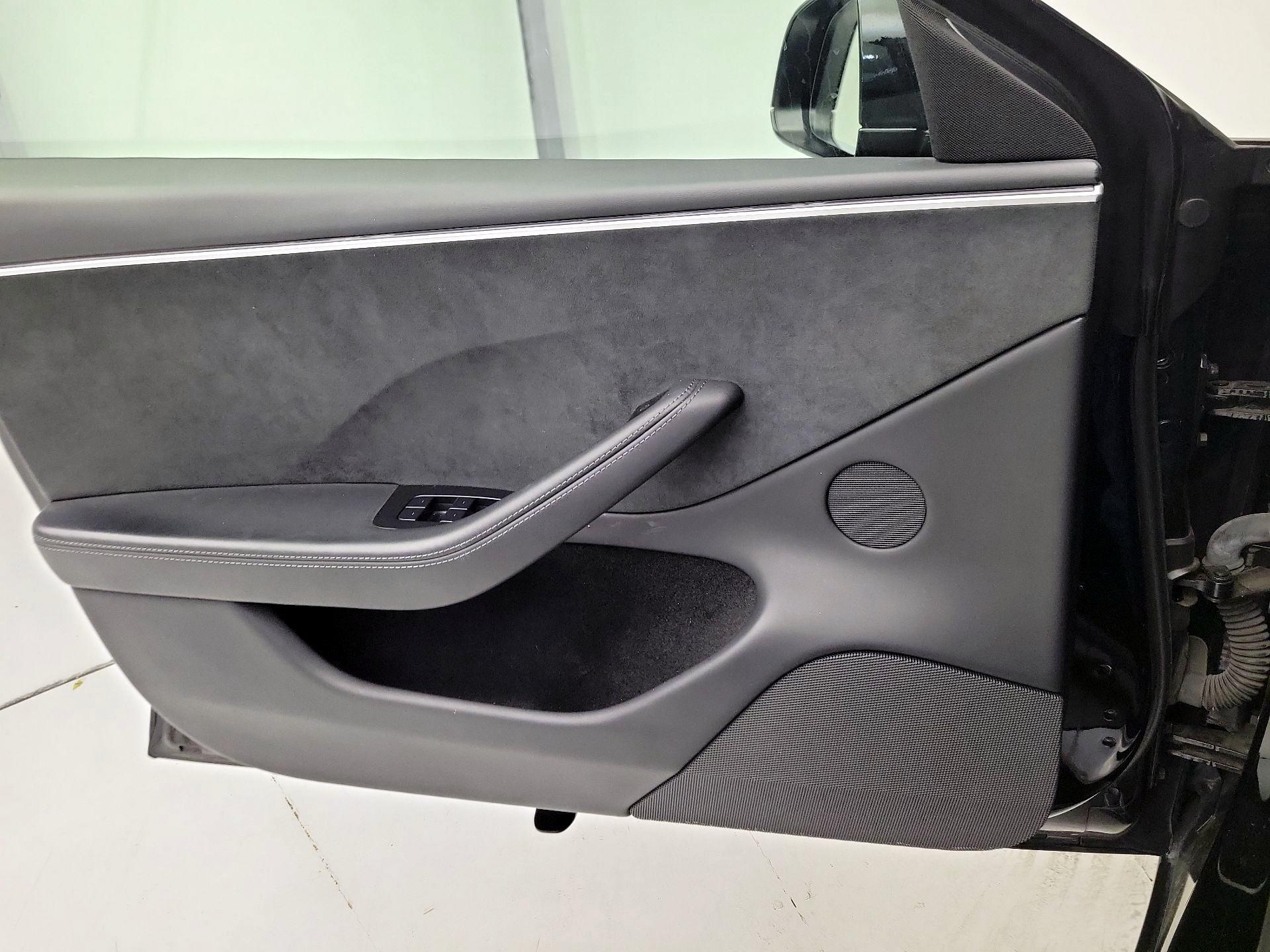 Thumbnail: 2024 Tesla Model 3 - 12