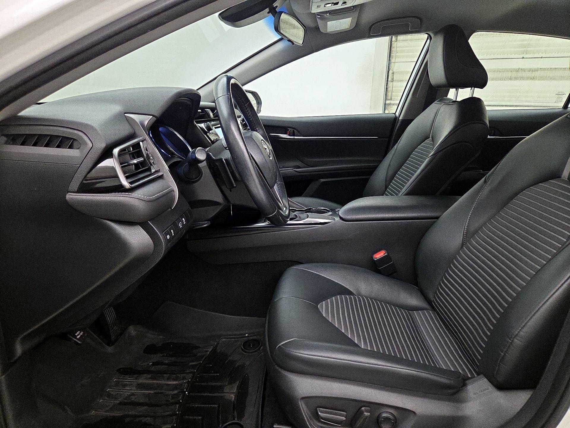 Thumbnail: 2020 Toyota Camry - 11