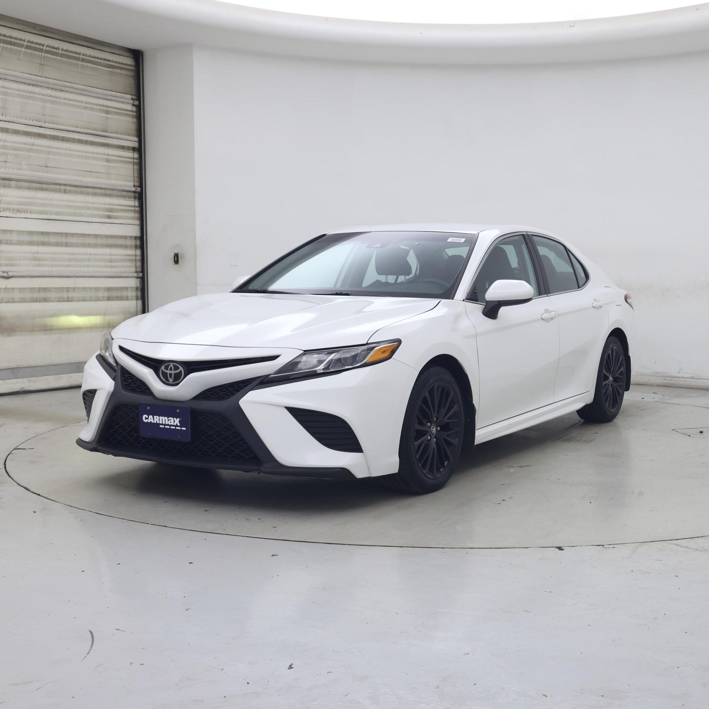 Thumbnail: 2020 Toyota Camry - 4