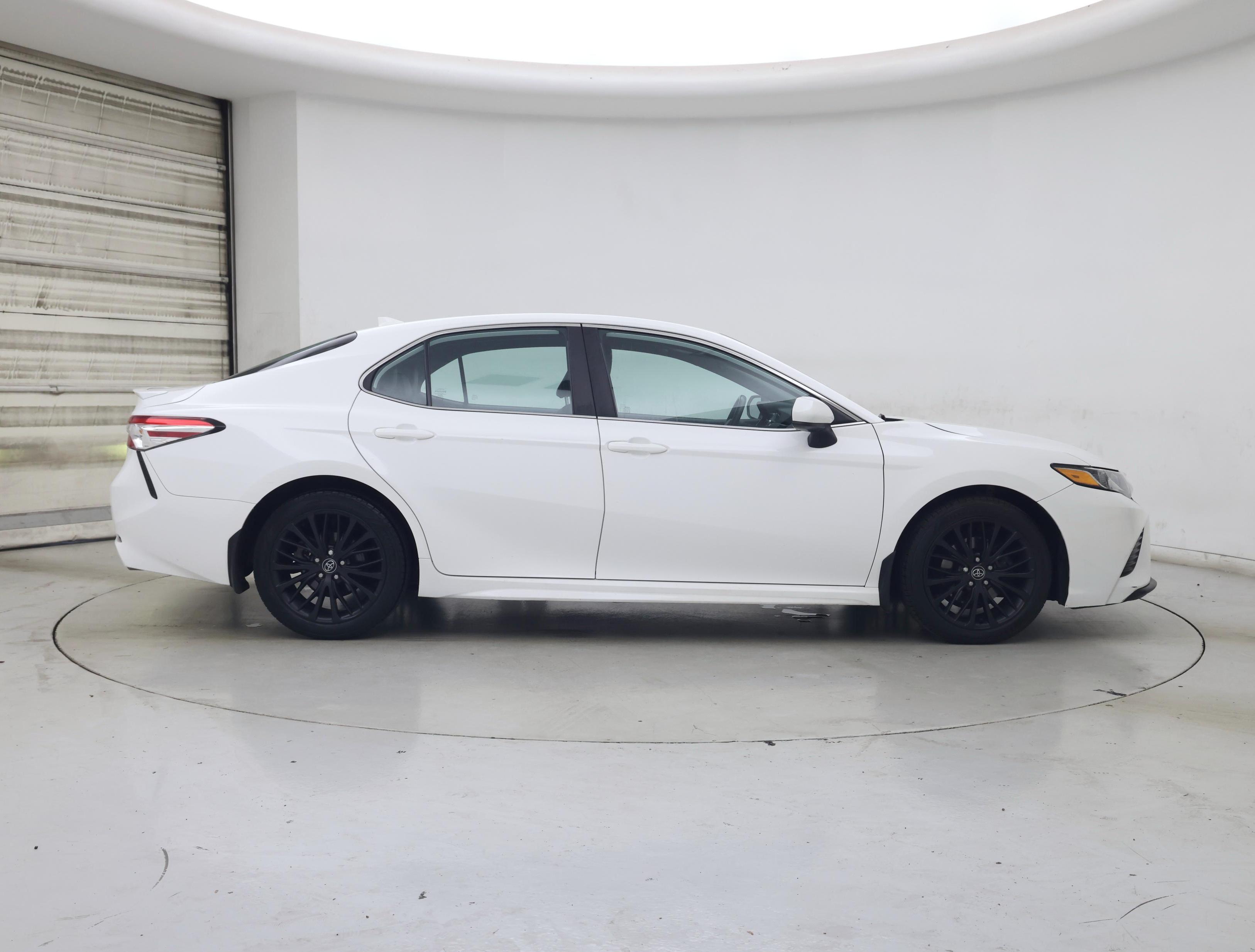 Thumbnail: 2020 Toyota Camry - 7