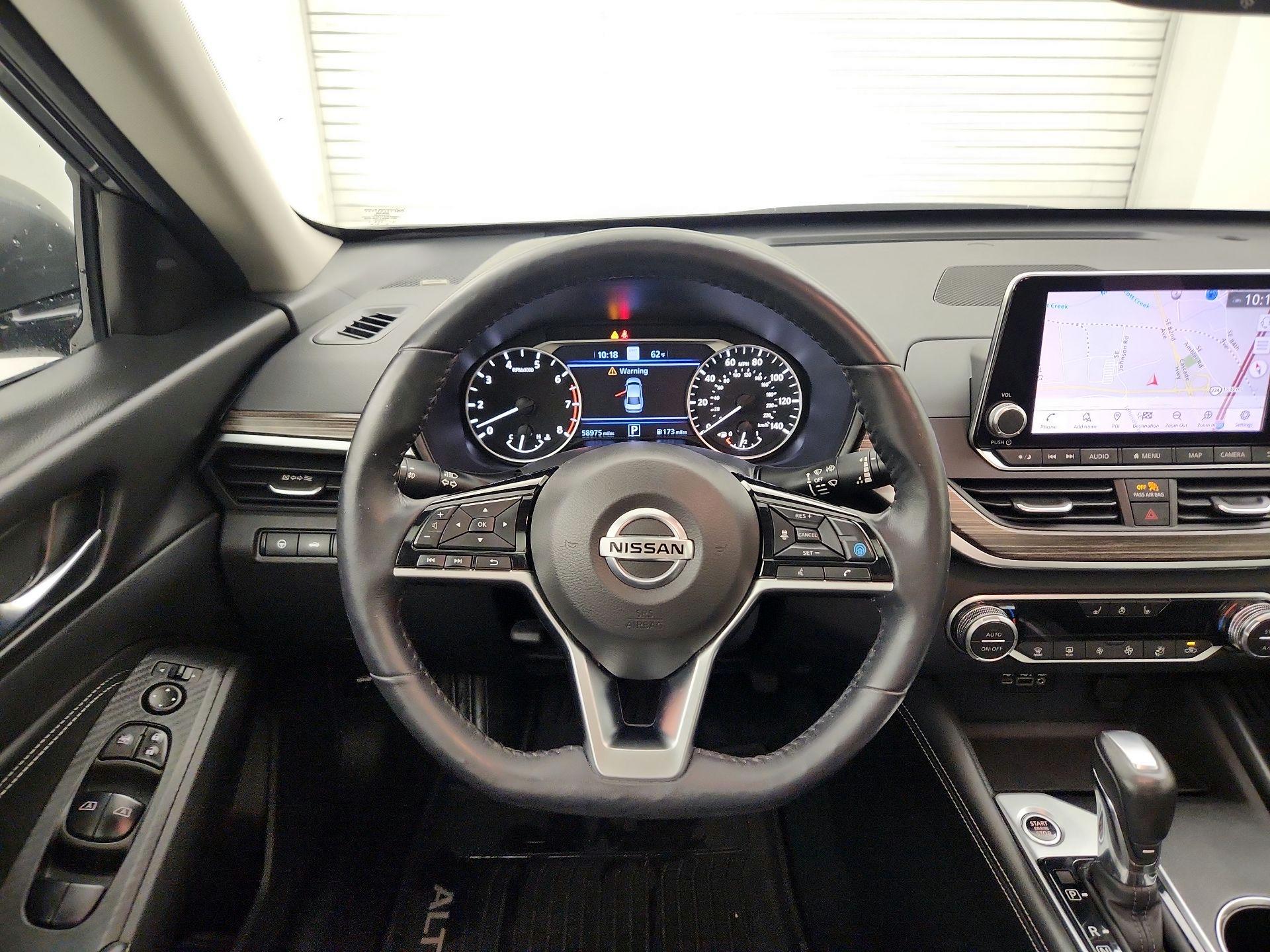 Thumbnail: 2019 Nissan Altima - 10