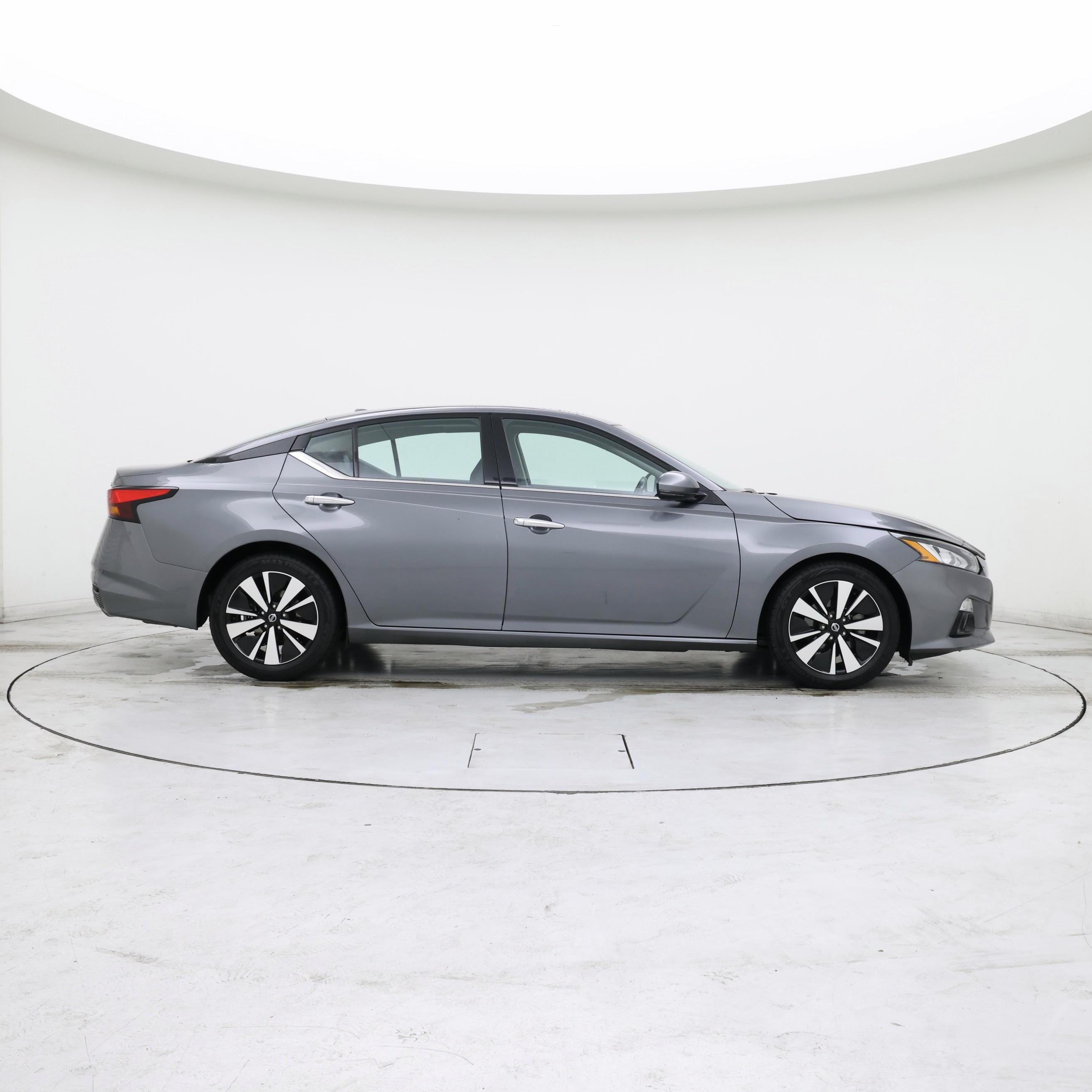 Thumbnail: 2019 Nissan Altima - 7