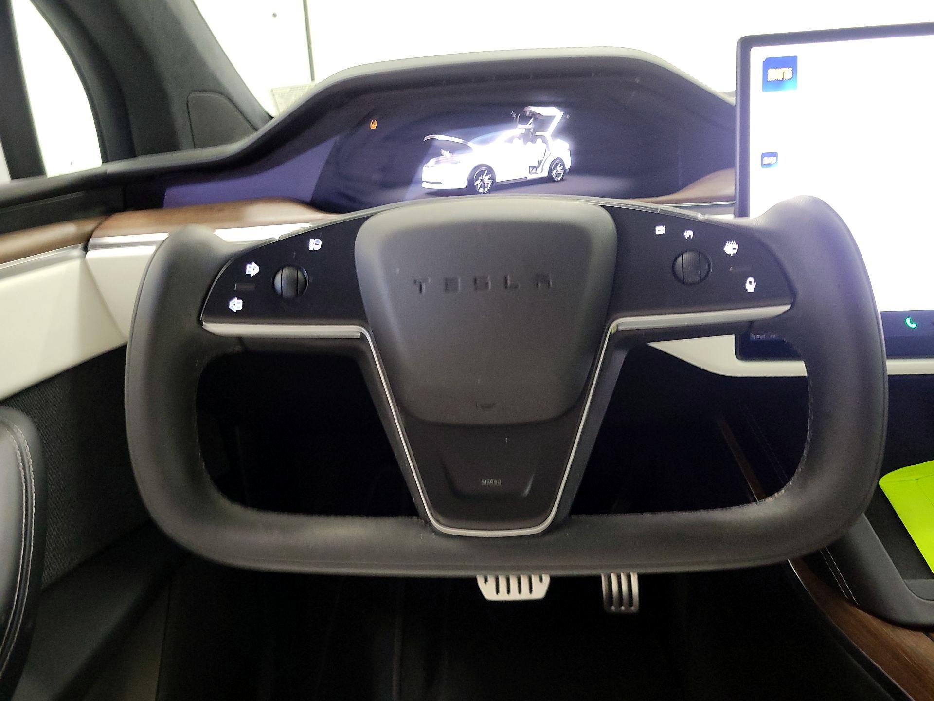 Thumbnail: 2022 Tesla Model X - 10