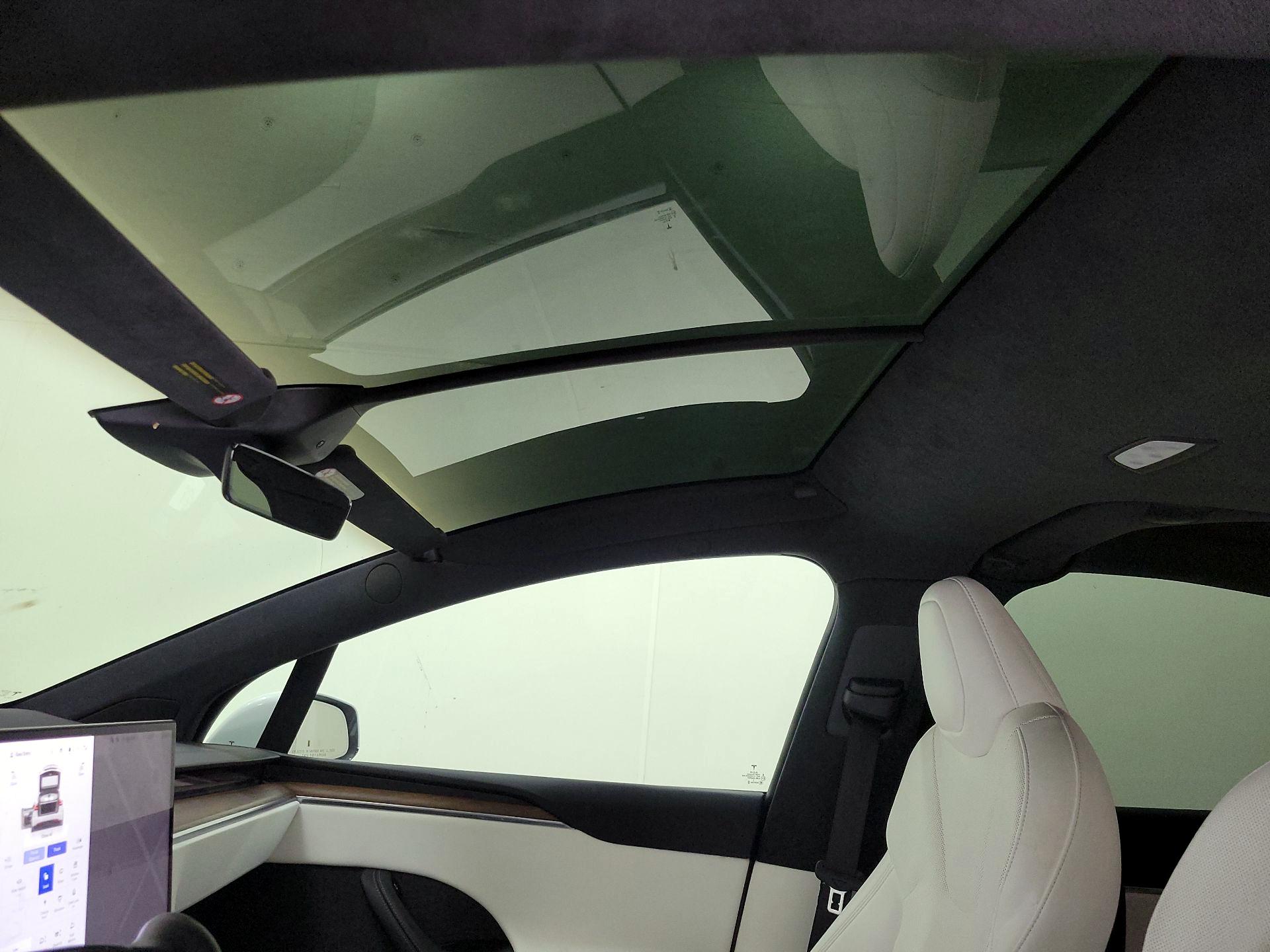 Thumbnail: 2022 Tesla Model X - 18